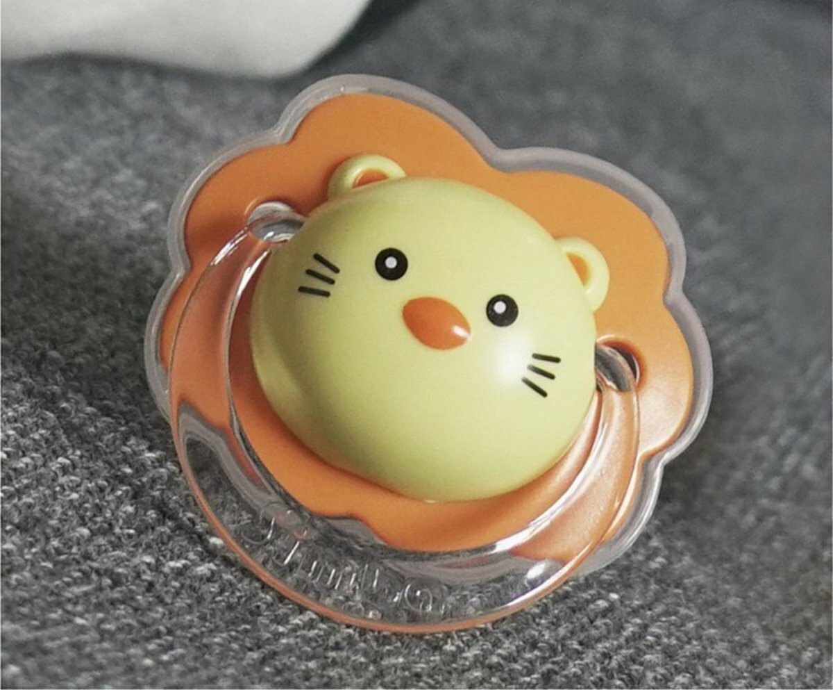 SIMBA 小獅王辛巴 辛巴造型拇指型安撫奶嘴 六個月以上 6M+ 平行進口