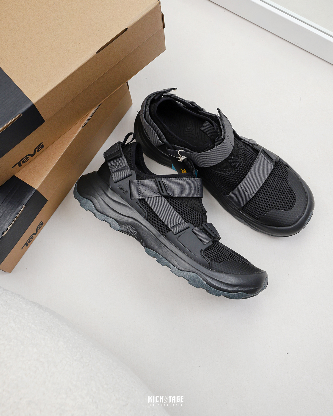 男鞋 TEVA OUTFLOW UNIVERSAL 黑色 灰色 透氣 護趾水鞋 戶外機能 水陸兩穿【TV1136311】