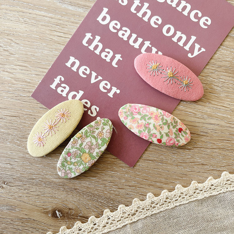 滿印鮮豔碎花髮夾