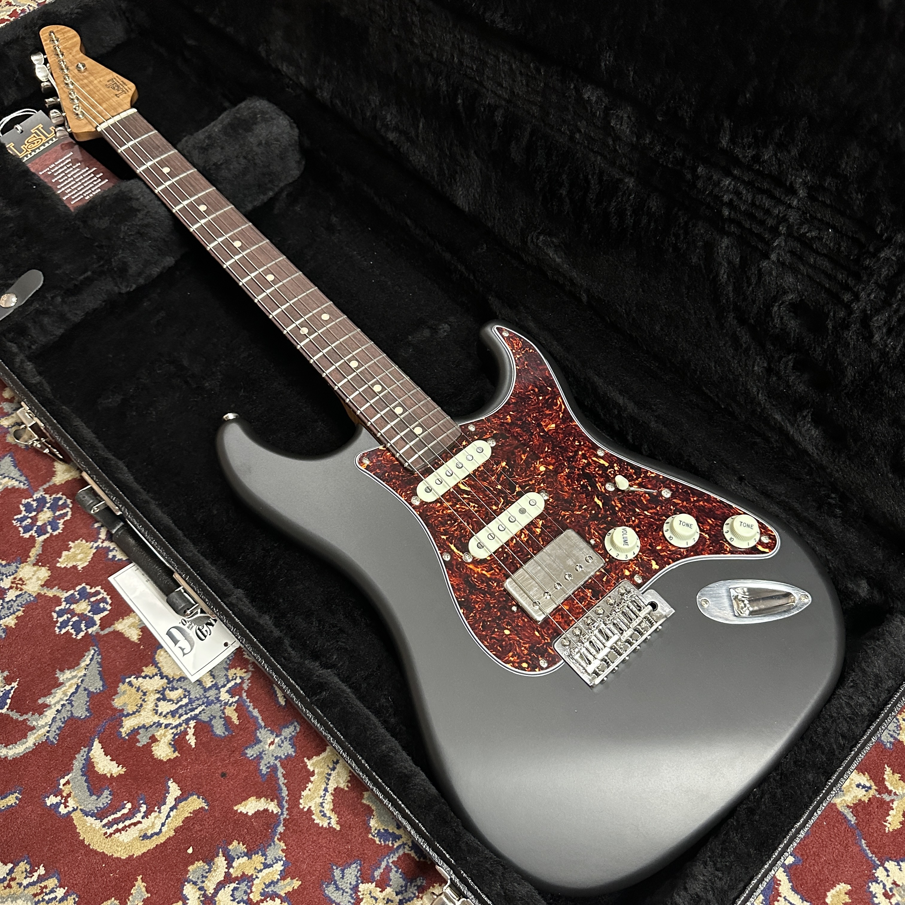 LSL LSL Saticoy One Series HSS 消光黑 電吉他 #7031 — 三峽吉他 / Bass