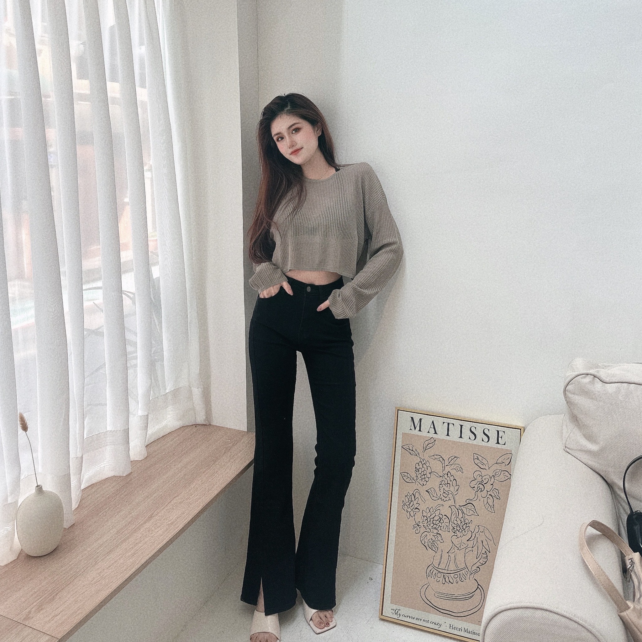 激瘦必備前衩喇叭牛仔褲/二色