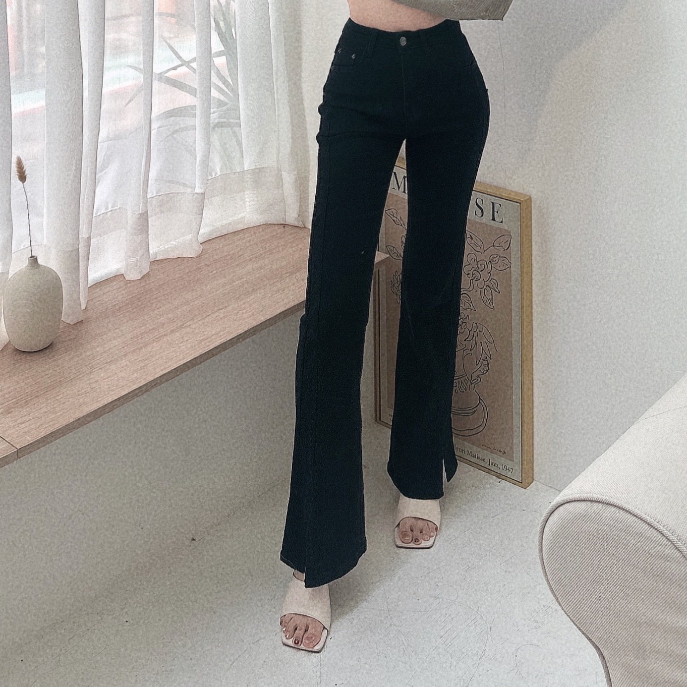 激瘦必備前衩喇叭牛仔褲/二色