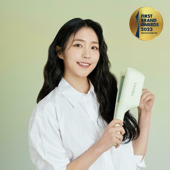 VODANA Triple Flow Wave Iron 40mm [2023 Spring Edition]