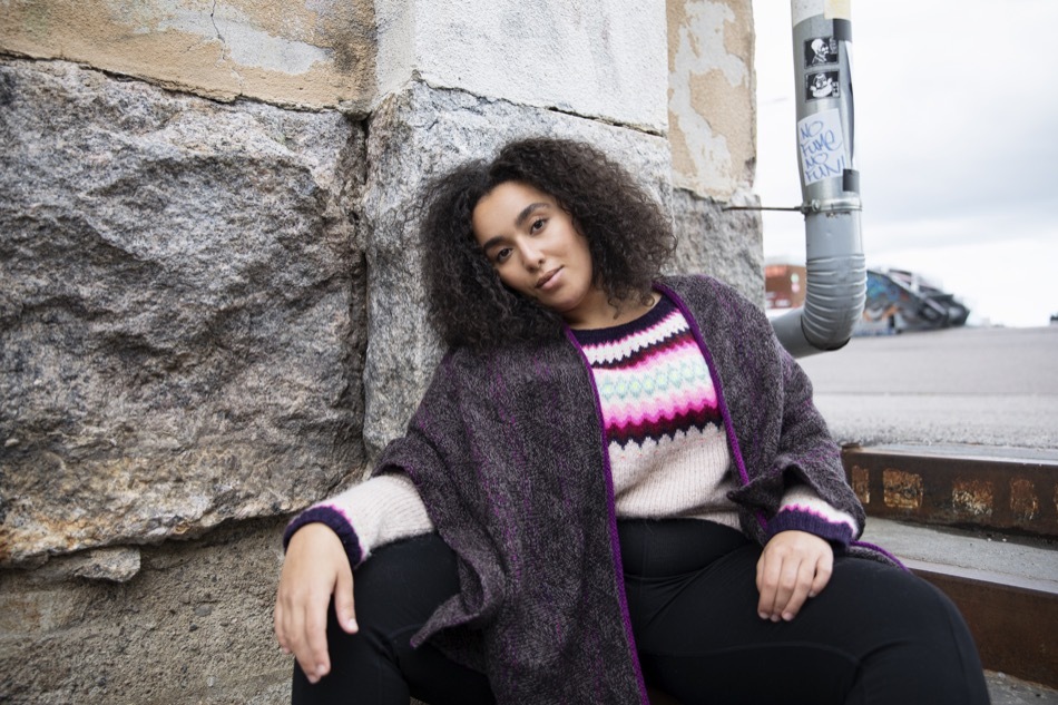 Neons & Neutrals -Laine