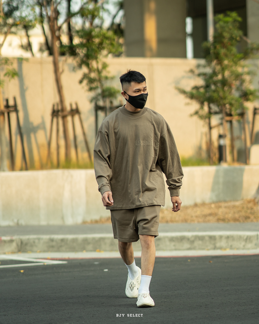 #現貨 Fear Of God Essentials 小高領 薄長袖 短棉褲 套裝 深咖啡
