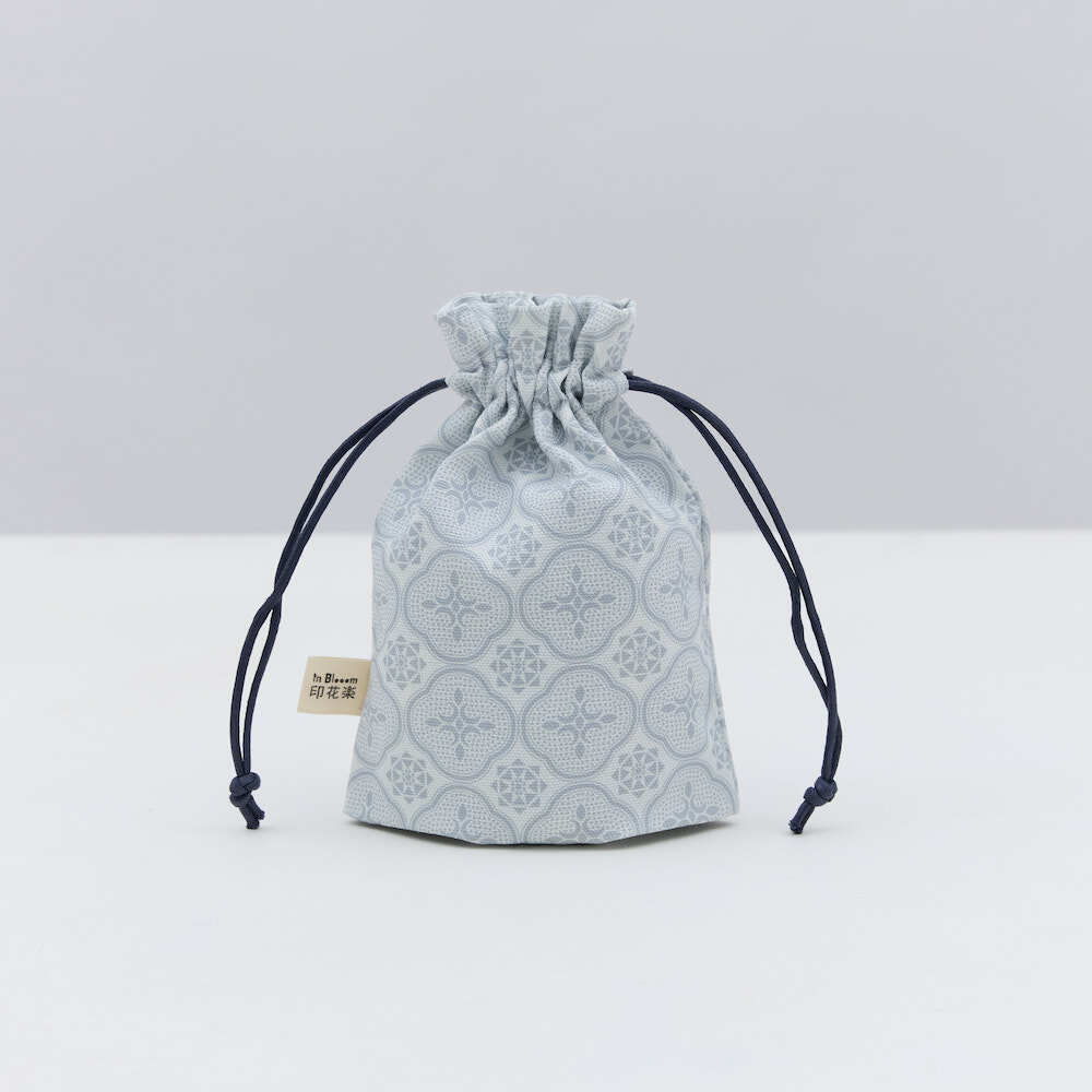 Small Purse-String Bag/Begonia Glass Pattern/Tranquil Grey