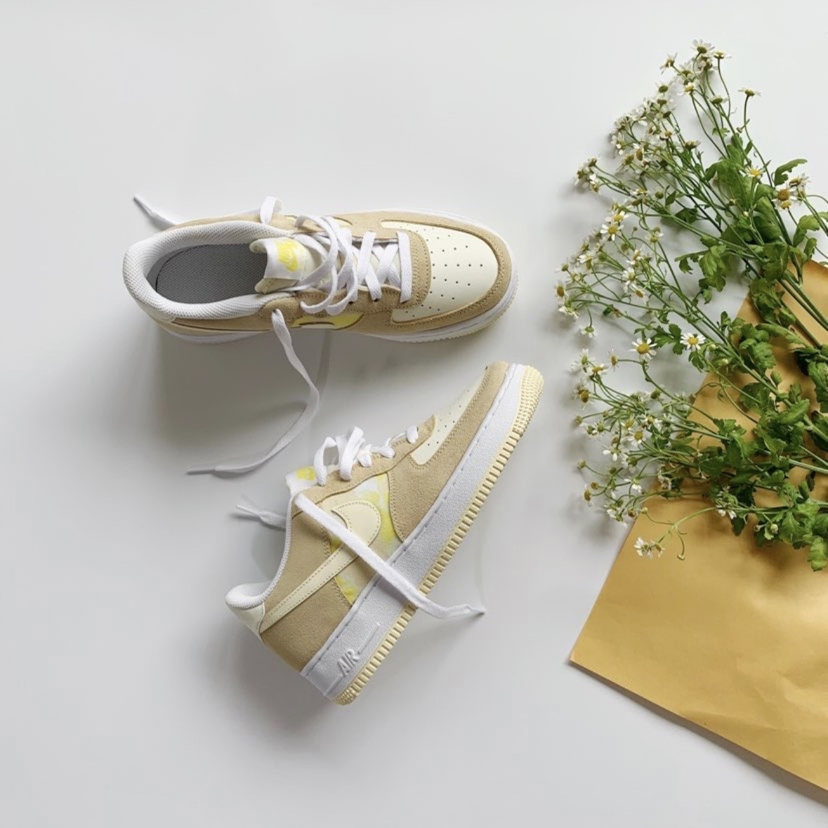 NIKE AIR FORCE 1 AF1 檸檬黃刺繡雛菊