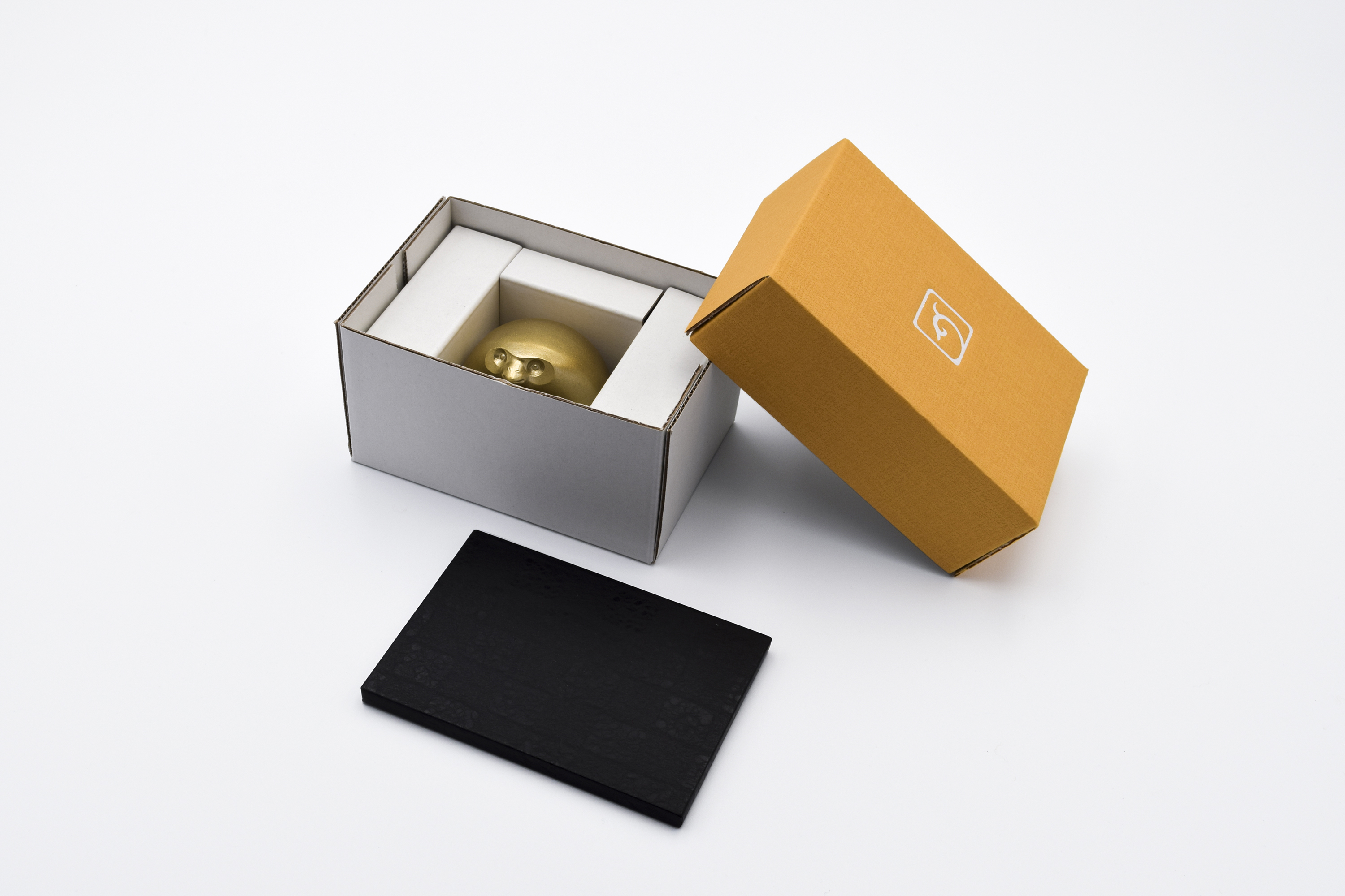 金色的十二生肖吉祥擺飾