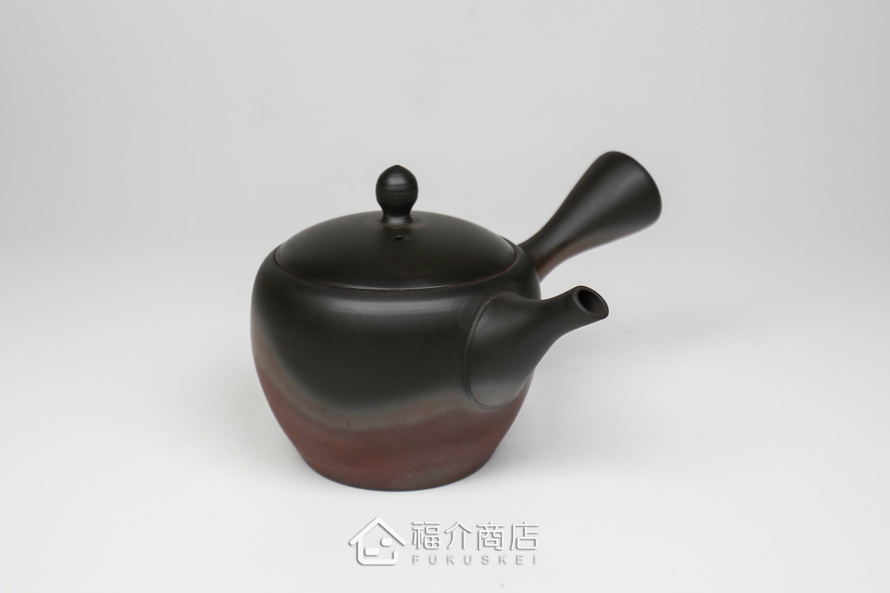 陶瓷製的咖啡色泡茶壺