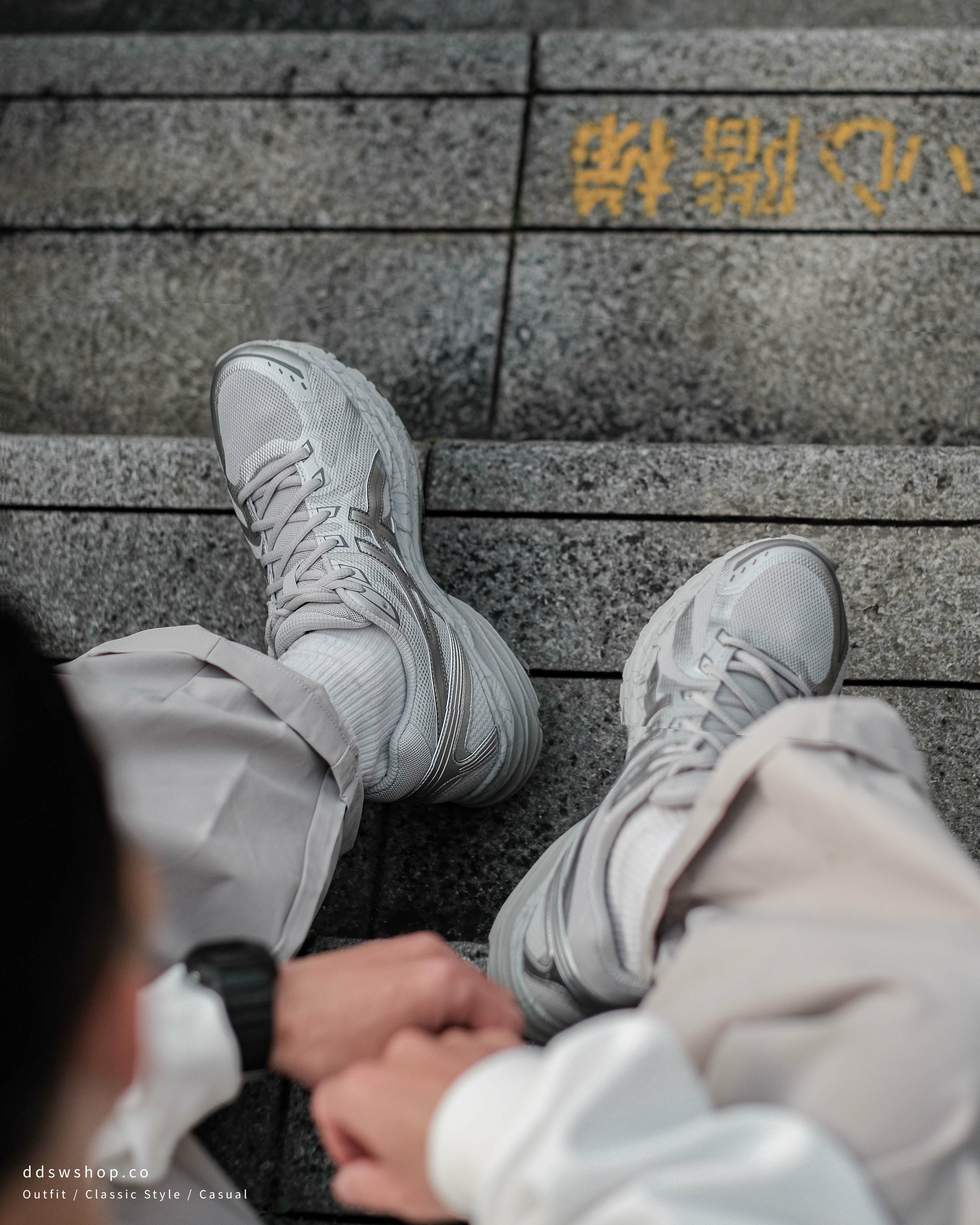 Asics Gel-Flux 4 CN 銀色 銀灰色 復古鞋 1011B646-020