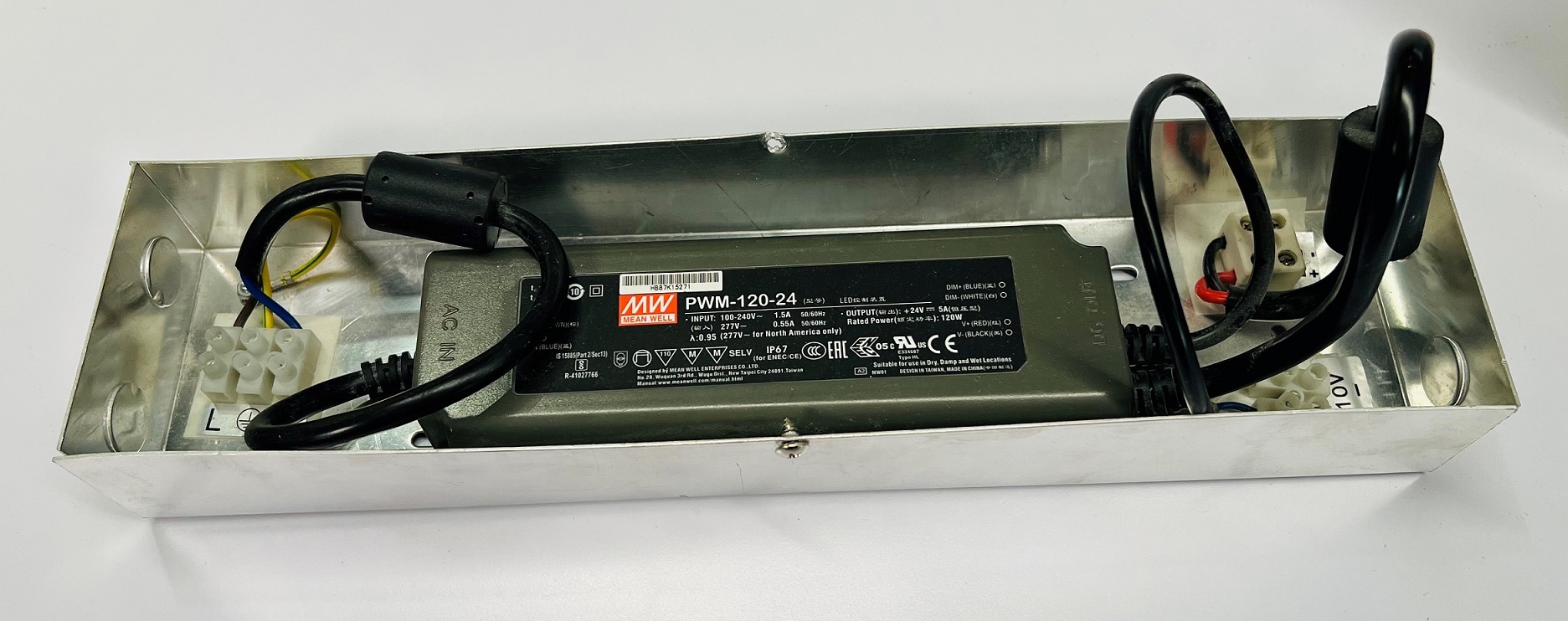 MEANWELL  PWM-120-24IB120W PWM 輸出 LED 驅動器帶鎮流器