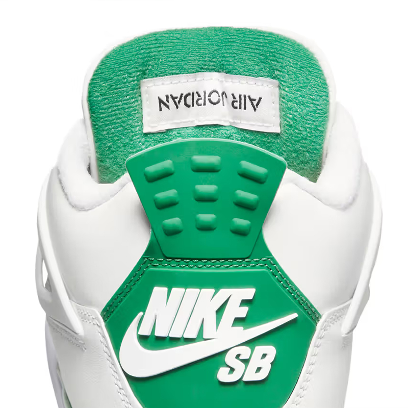 Nike SB x Air Jordan 4 