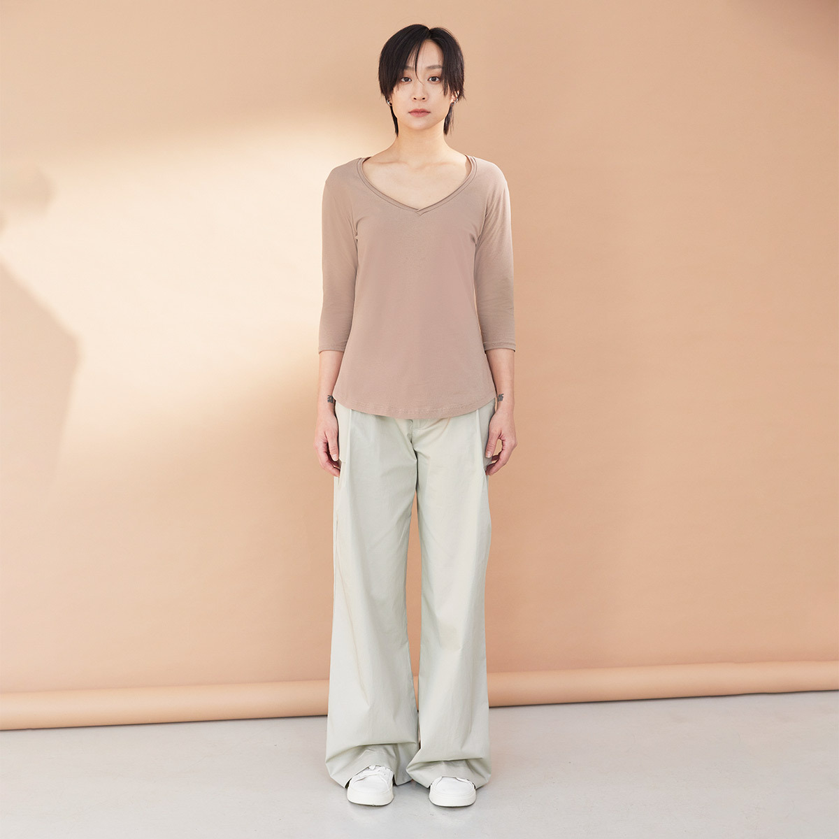 Venus 捲邊V領七分袖（限定色）