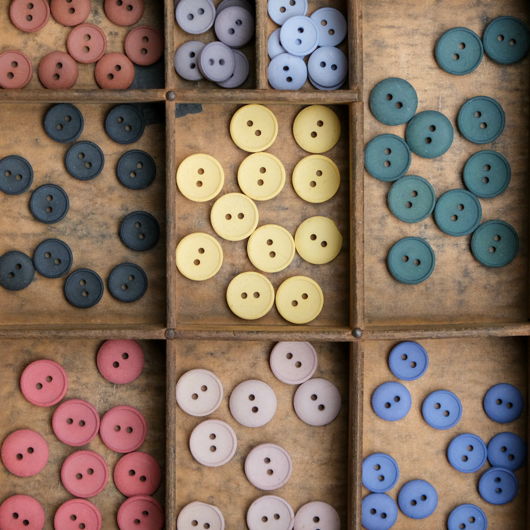 回收棉紗樹脂鈕扣 -Isager