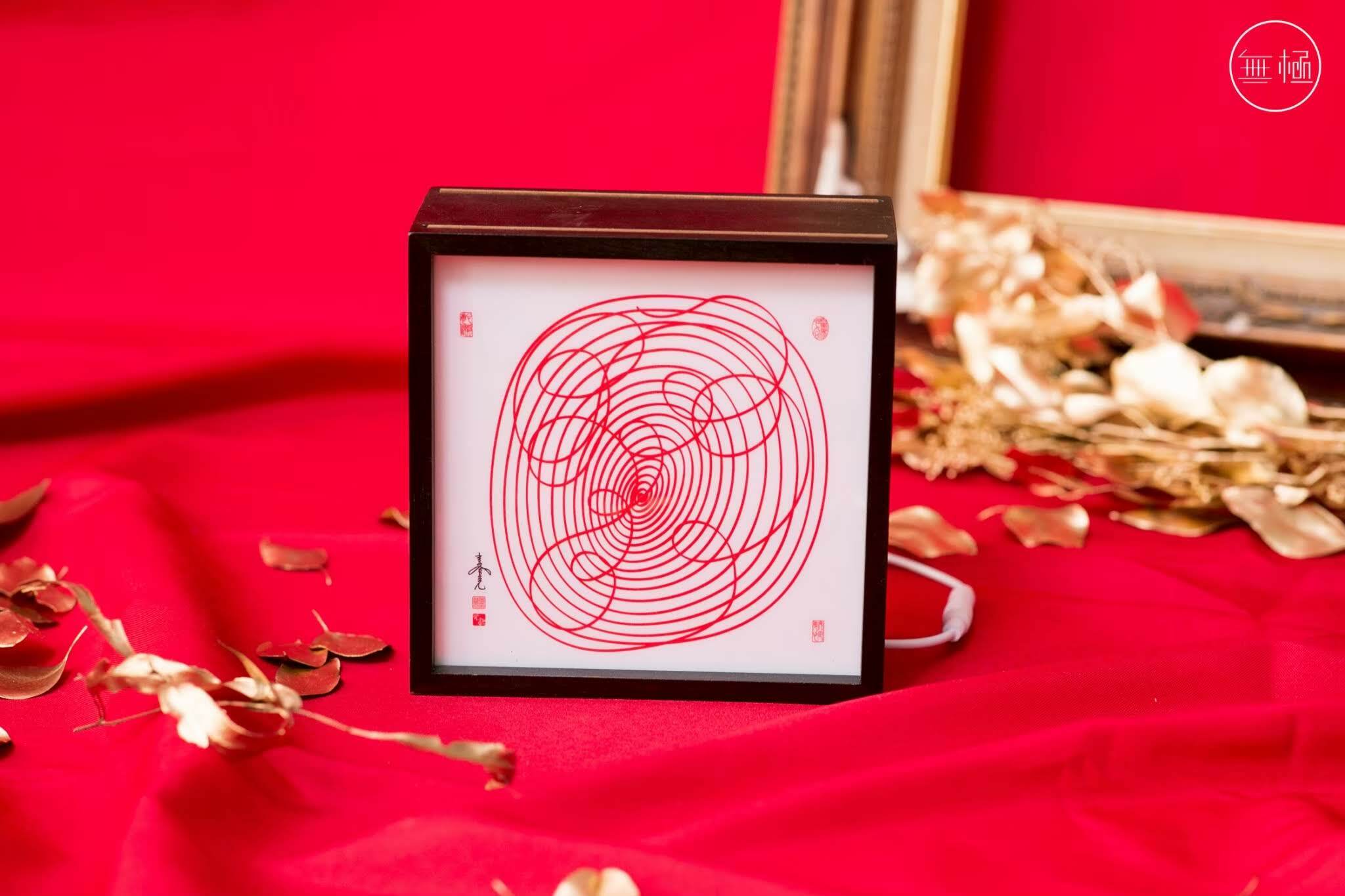 一筆畫設計系列 - 木質藝術燈箱