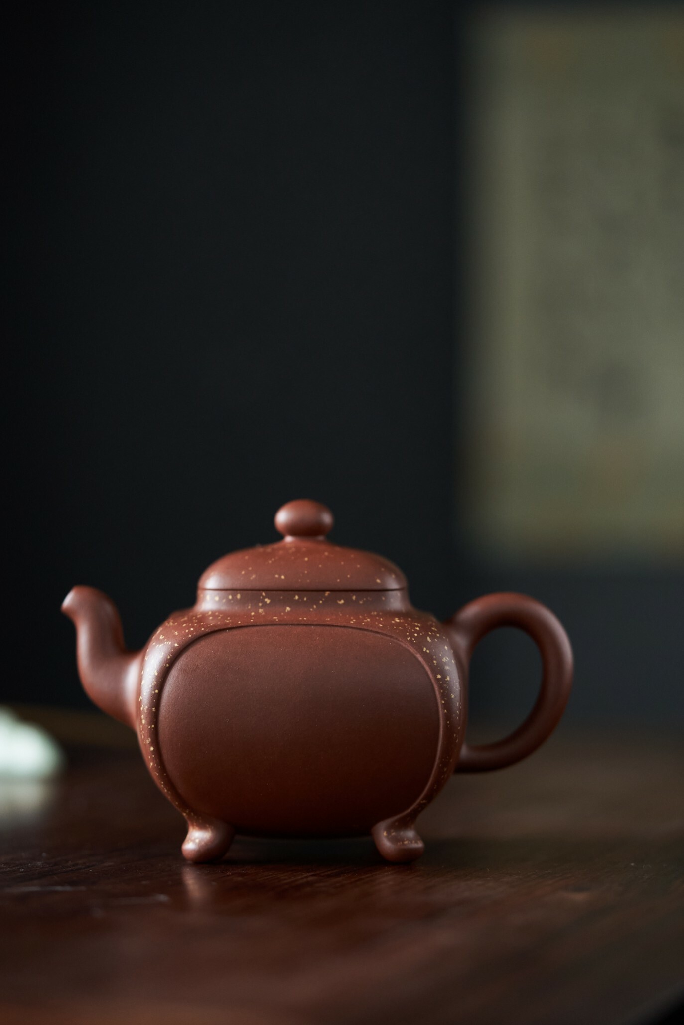 【鼎盛四方】-- 將抽象的主題融入到具象的造型之中。