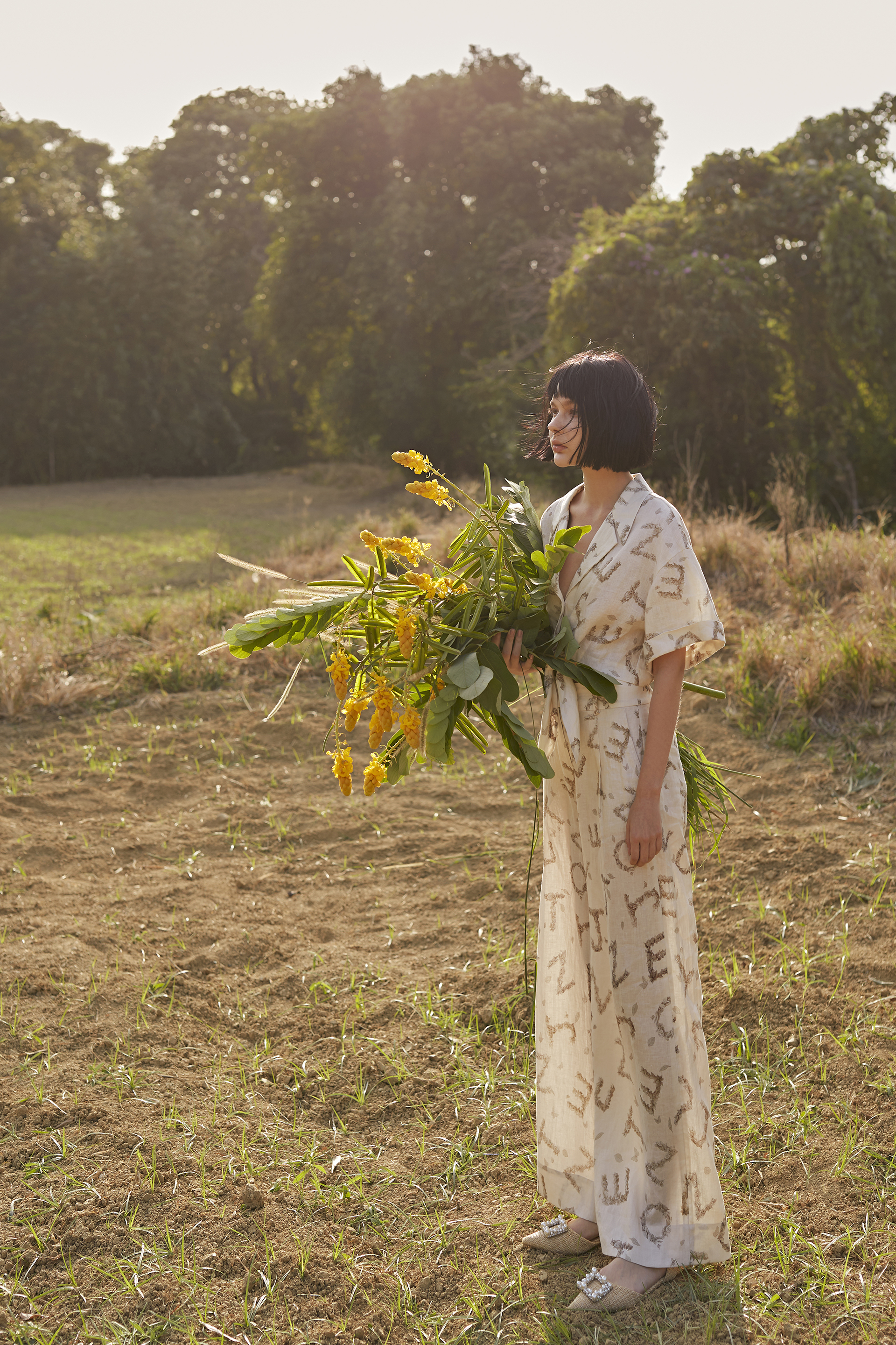 BC1EB035B1天空之城玫瑰手繪logo闊腿褲