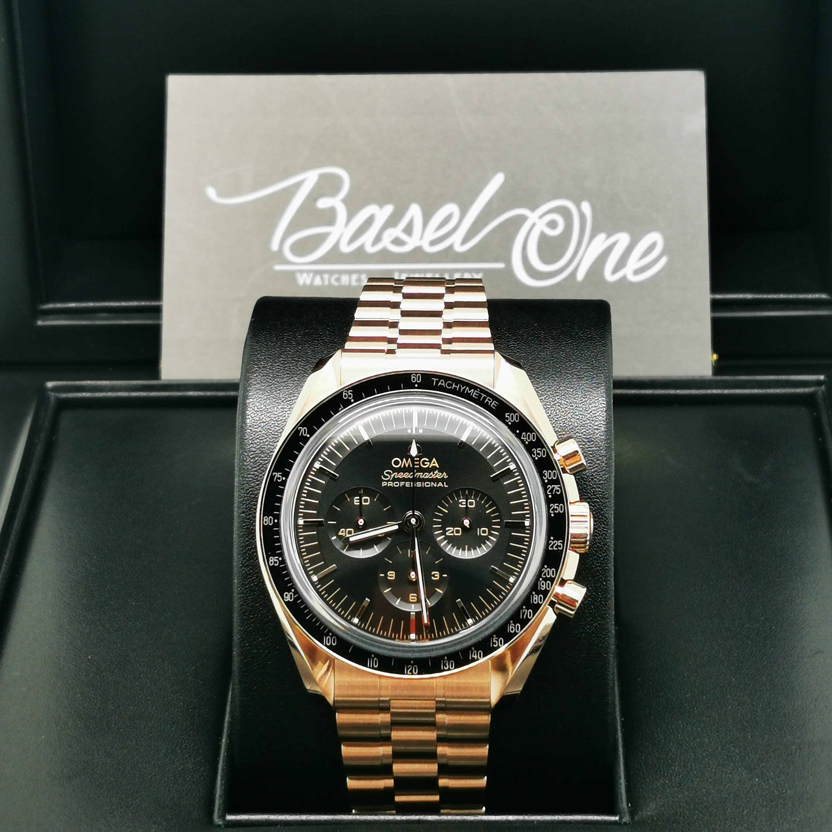 BRAND NEW OMEGA SPEEDMASTER 310.60.42.50.01.001 31060425001001 MOONWATCH PROFESSIONAL SEDNA GOLD CO‑AXIAL MASTER CHRONOMETER CHRONOGRAPH 42MM