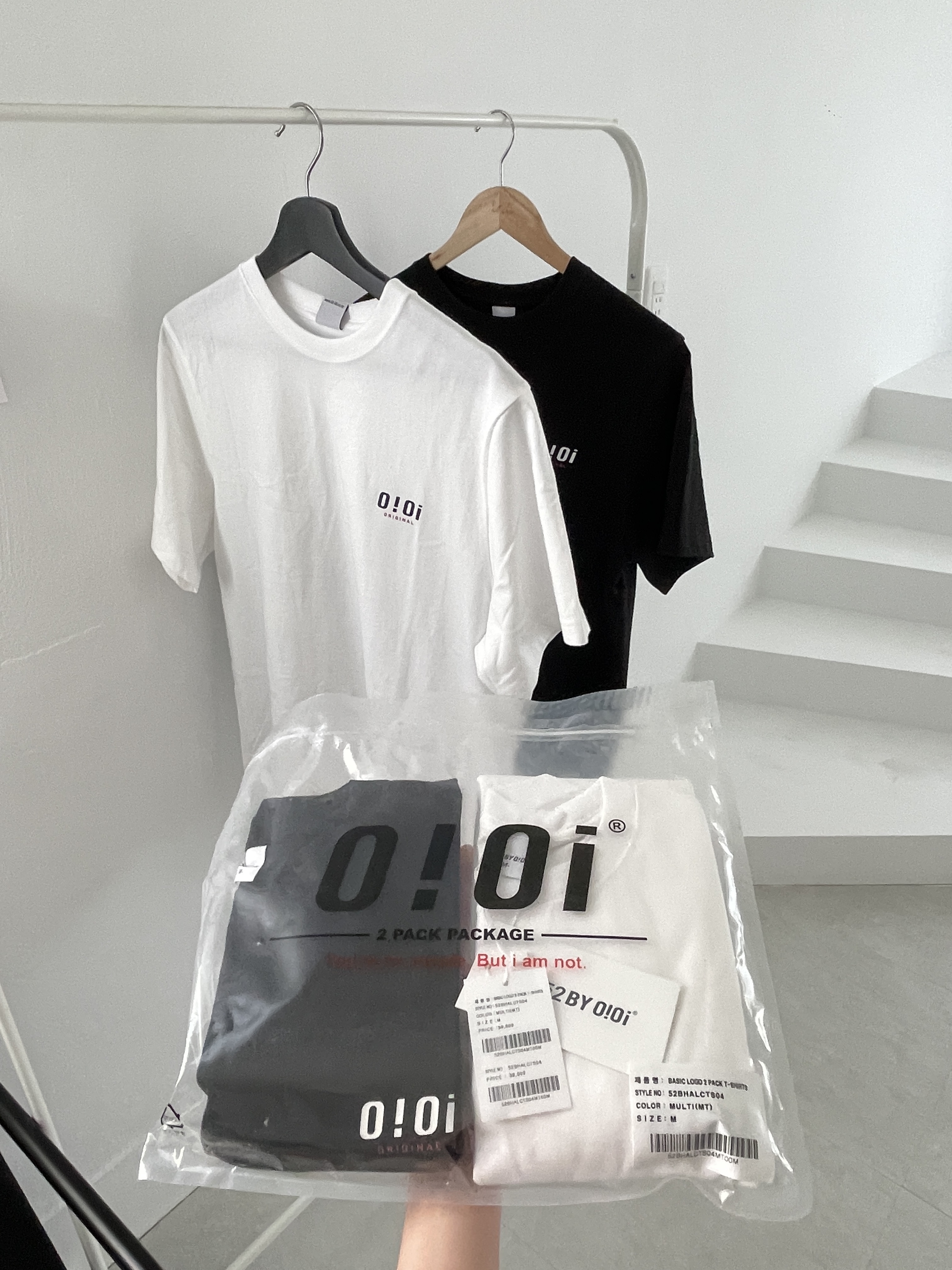 【現貨出清】  正韓 OIOI 黑白兩色  小標短踢