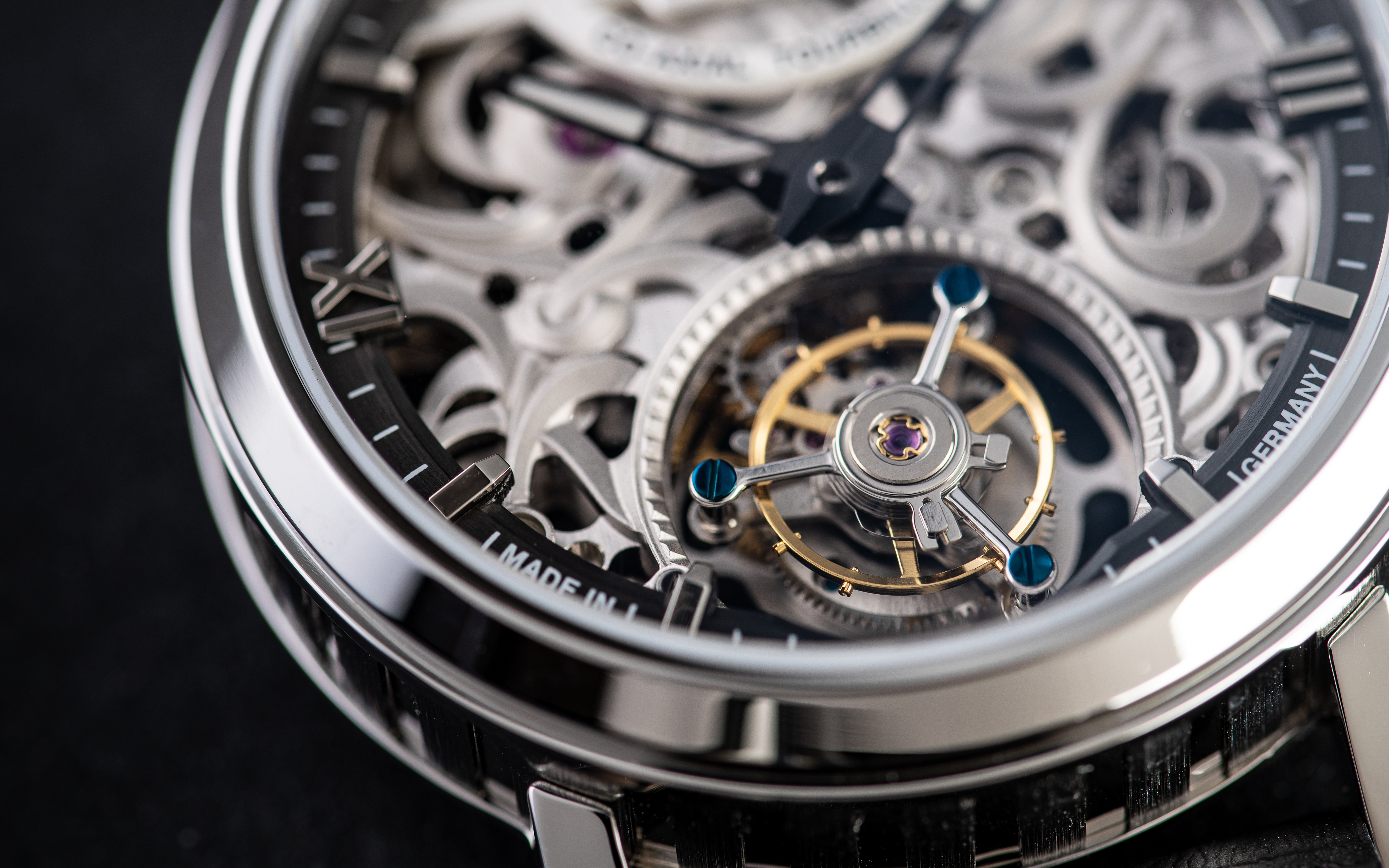 Metropolis - Diamond Silver