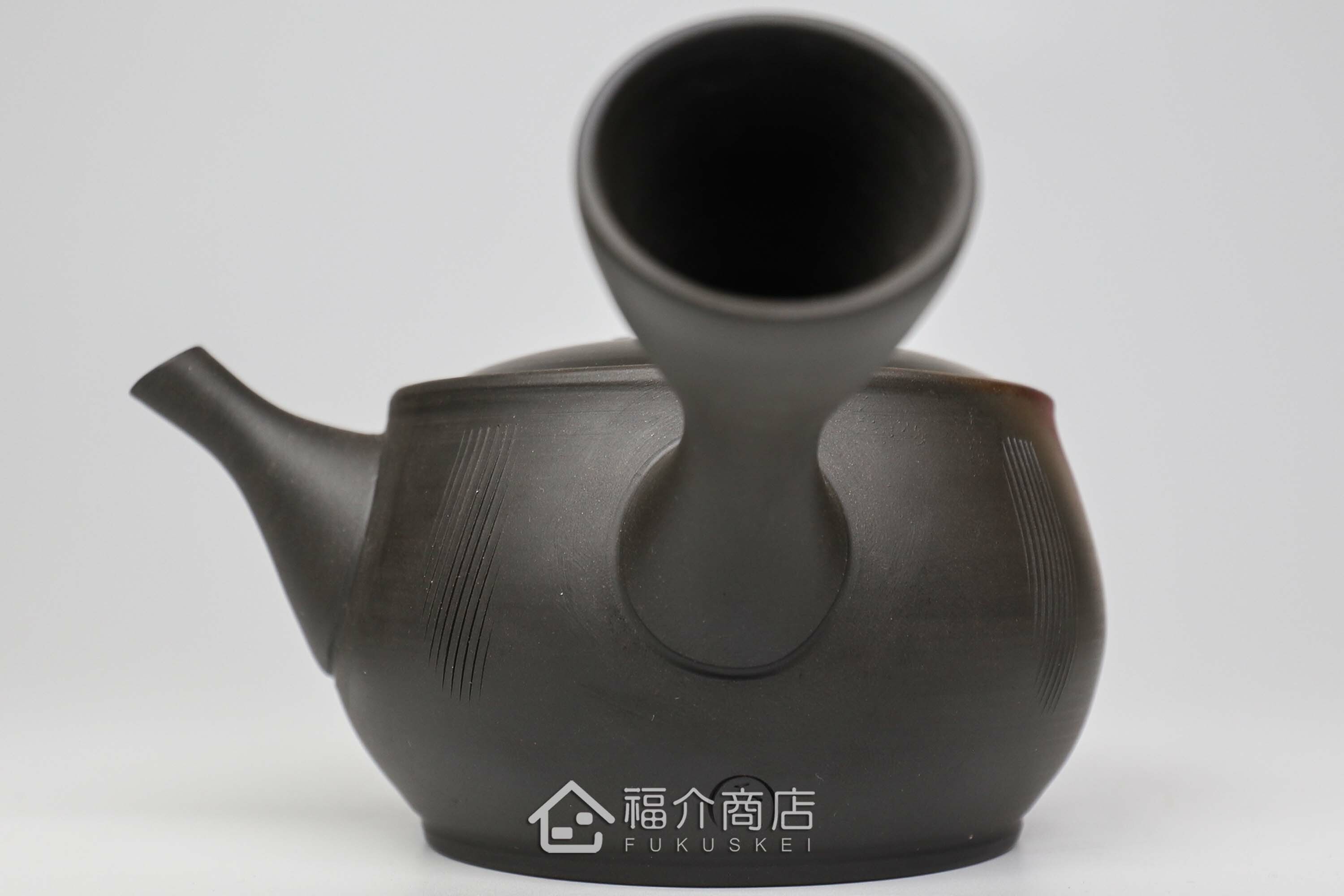 日本傳統工藝士玉光所製作的陶瓷泡茶壺