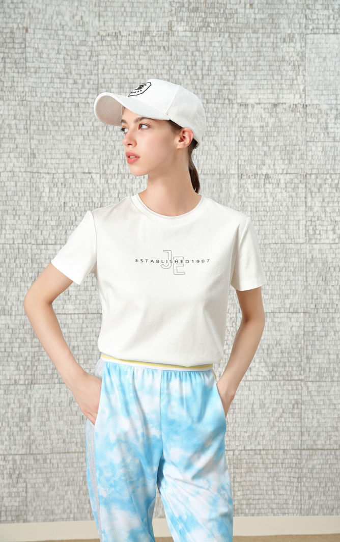 BC1EE103A1濱海風情簡潔JE踢