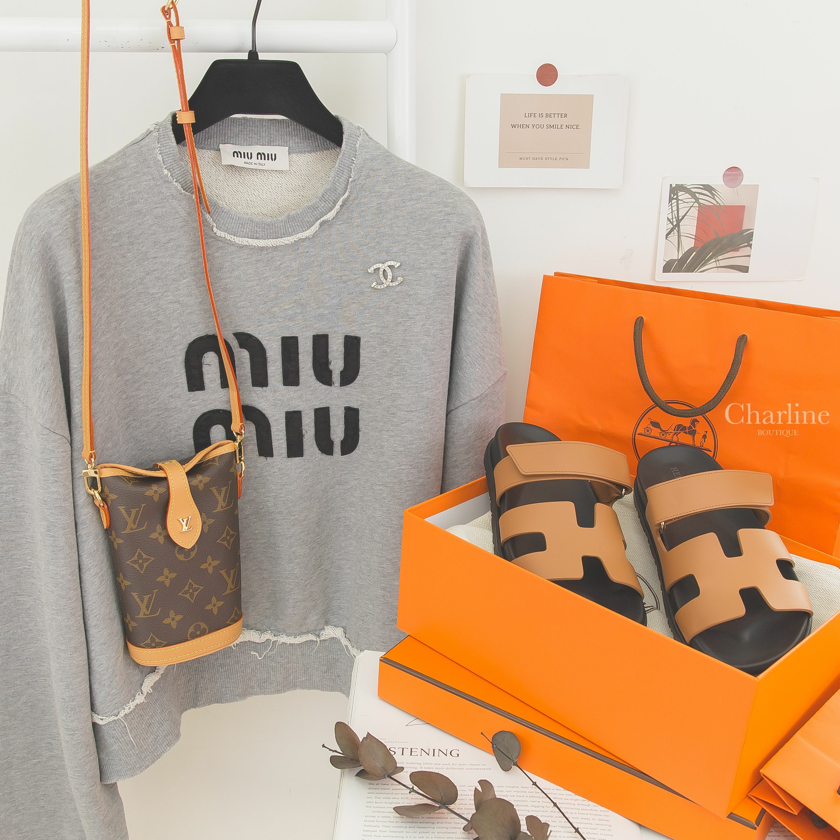 Hermès Chypre Sandal 焦糖色小牛皮黑底魔鬼氈橡膠平底拖鞋,Louis Vuitton Fold Me Pouch 咖啡色老花帆布金色LV肩背包,Chanel 銀色圓形/方形水鑽CC胸針-Charline Boutique 精品代購