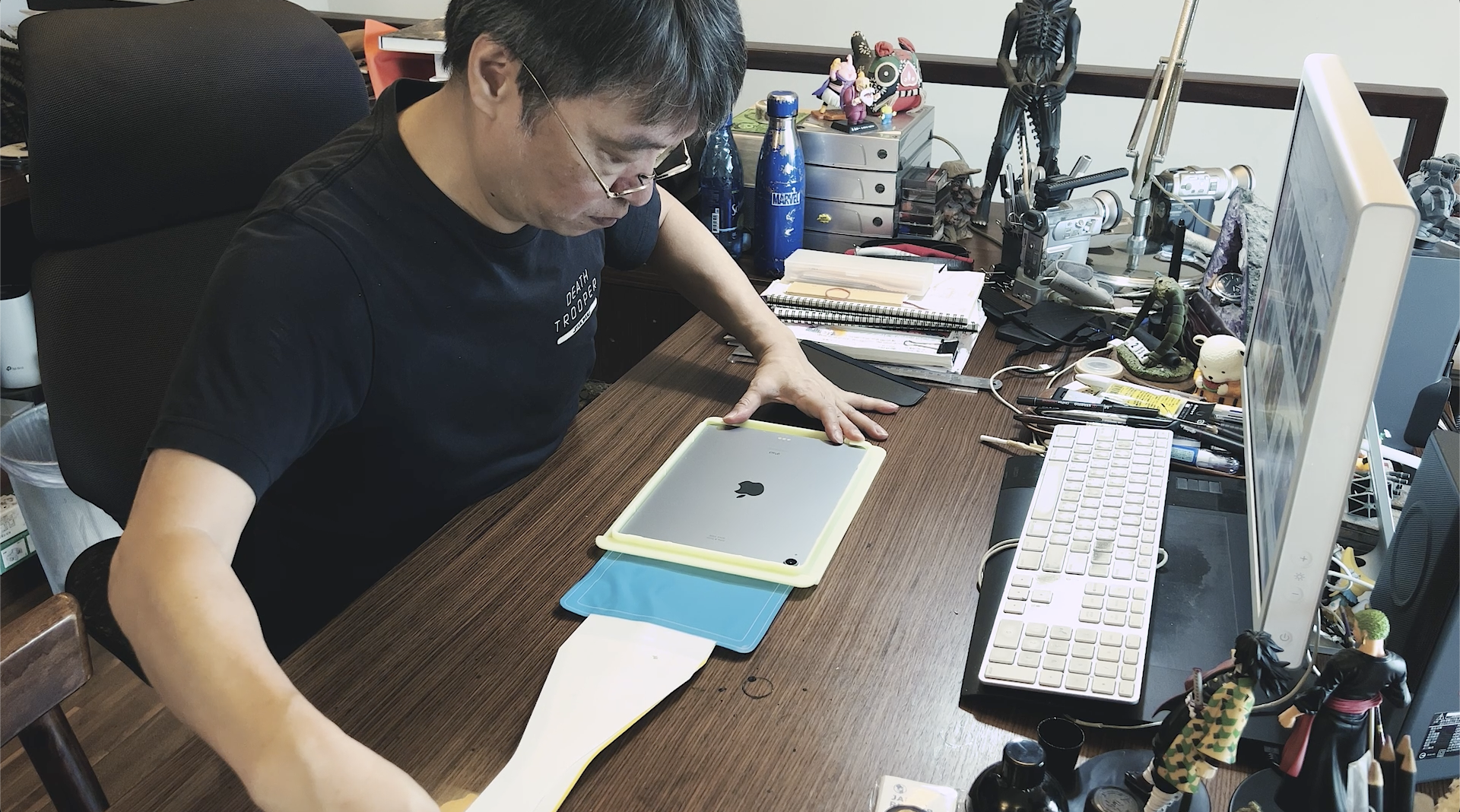 莊永新 Simmpo簡單貼 類紙膜 ipad