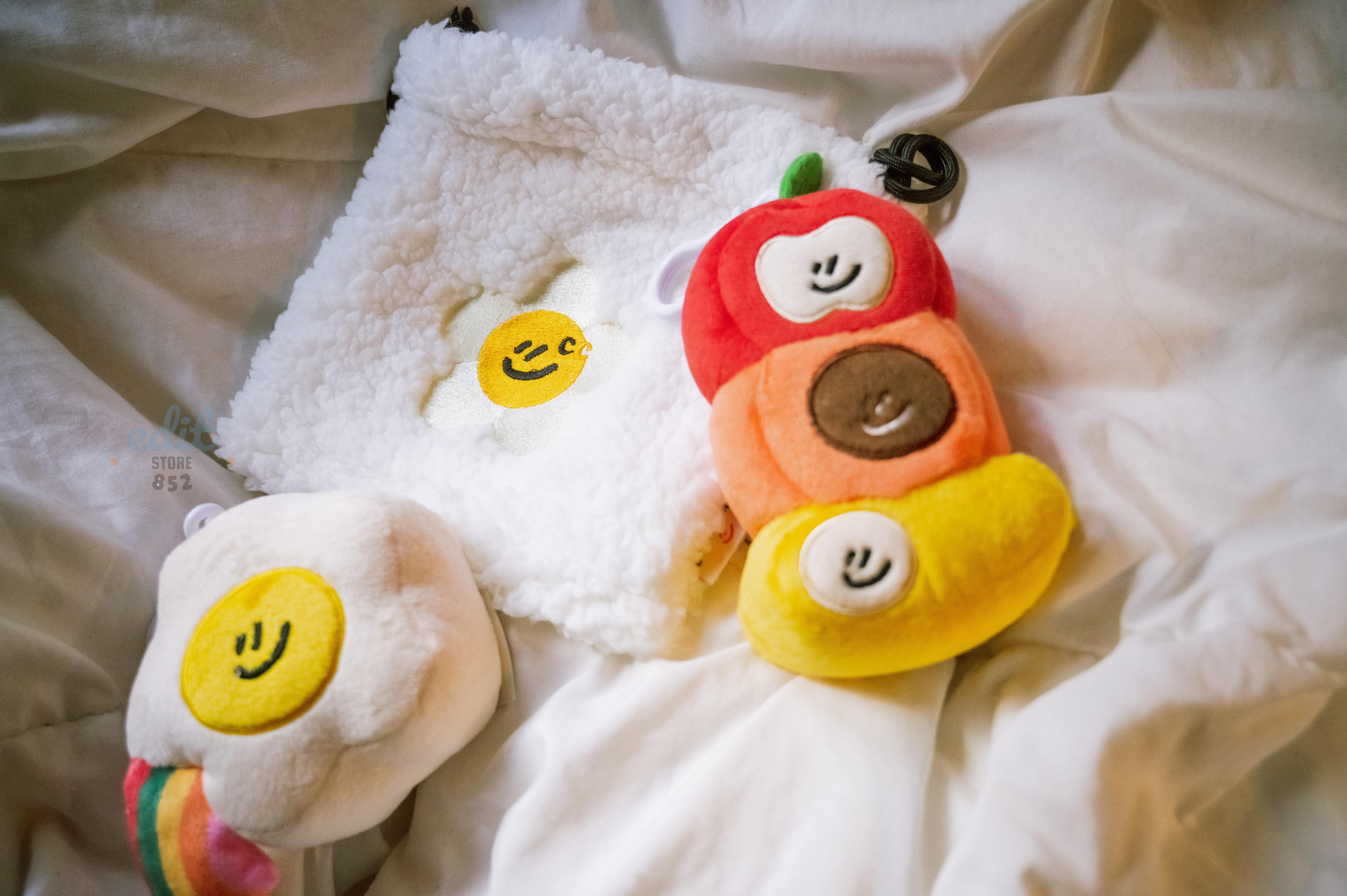 Colors Culture Keybag & Fluffy bag