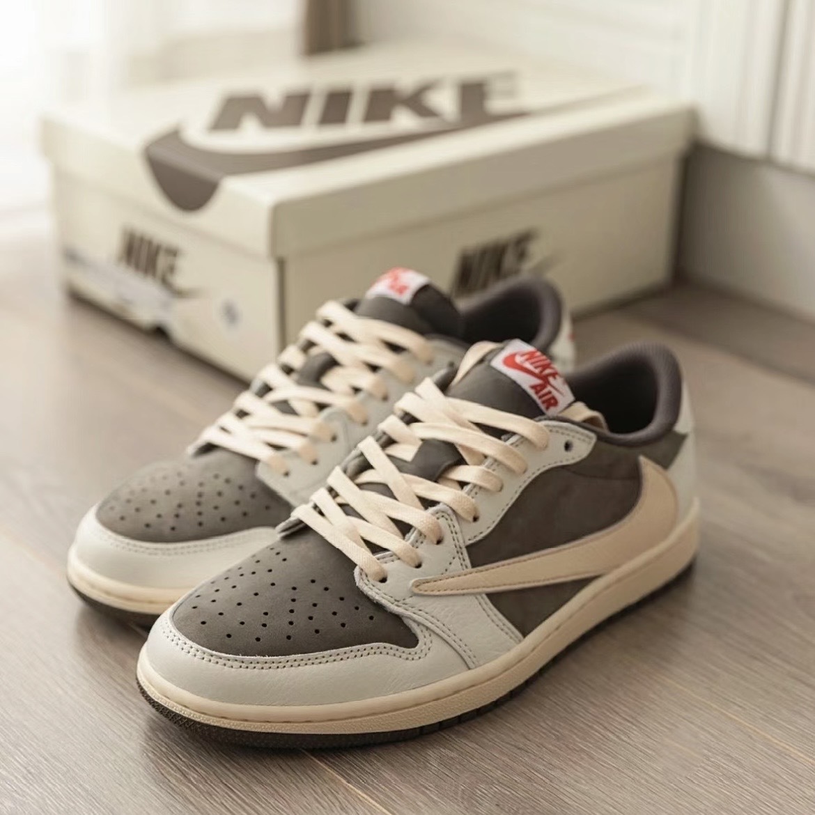 Travis Scott x Air Jordan 1 Low「Reverse Mocha」倒勾 反轉摩卡配色 DM7866-162