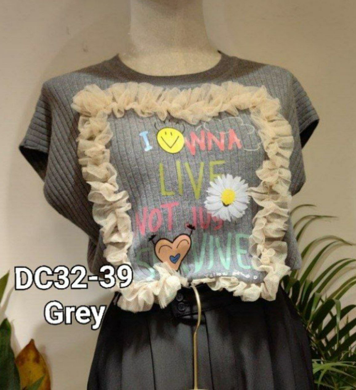 DC32 针织短袖上衣 GREY