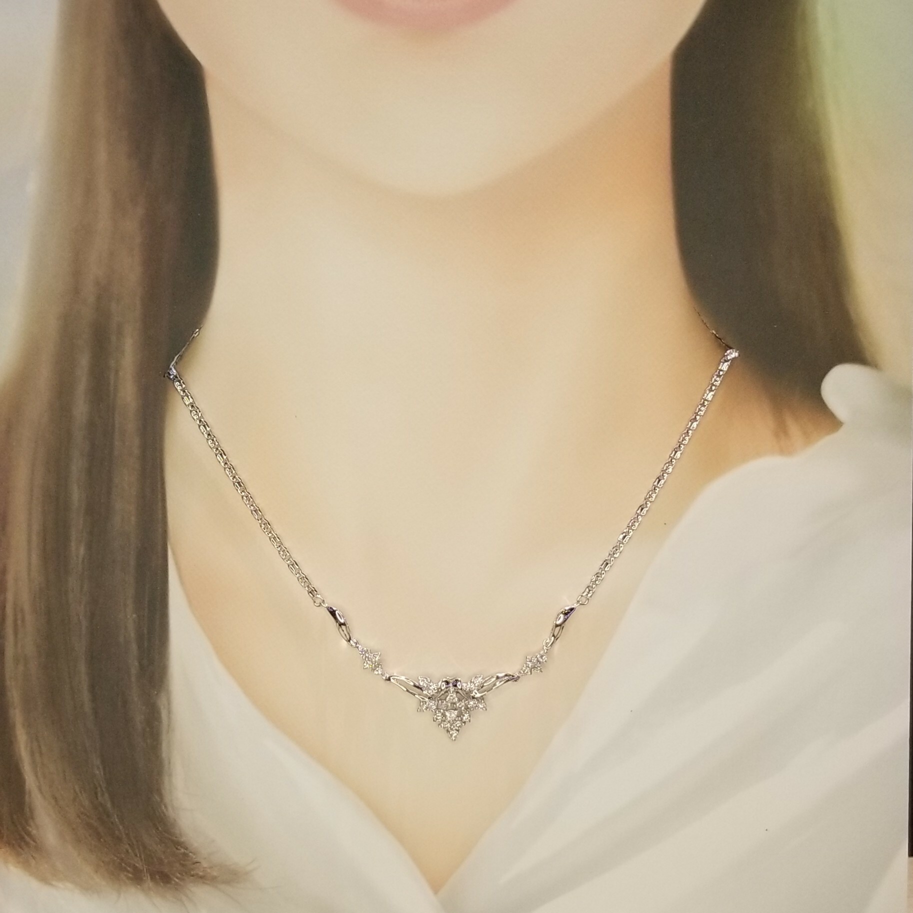 18K White Gold 0.88ct Diamond Necklace