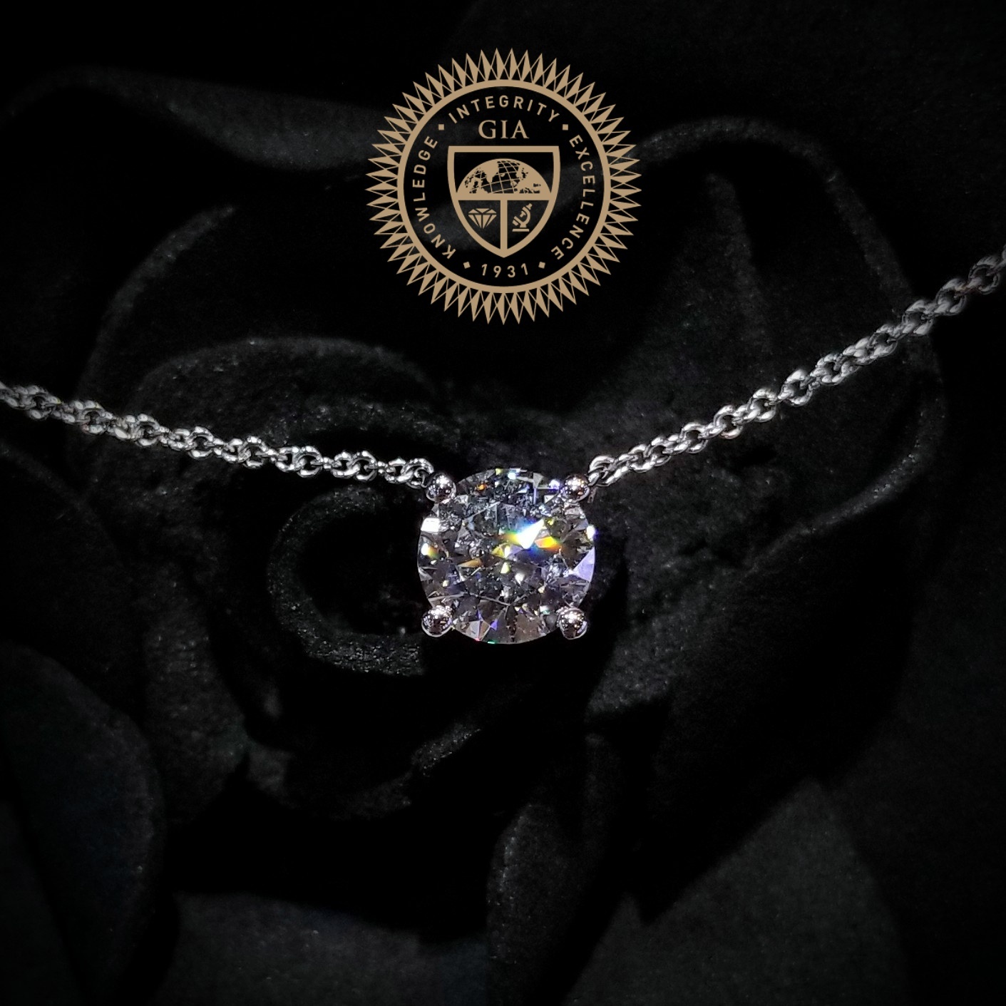 18K White Gold 1.13ct Diamond Necklace