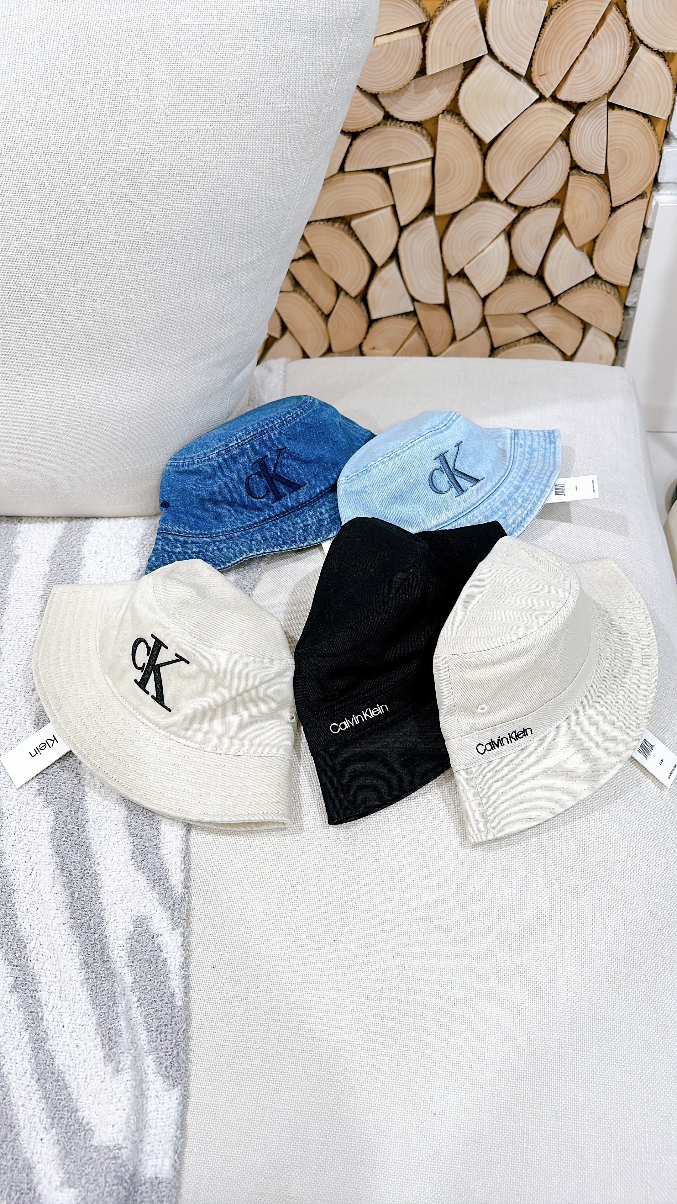 Calvin Klein 漁夫帽