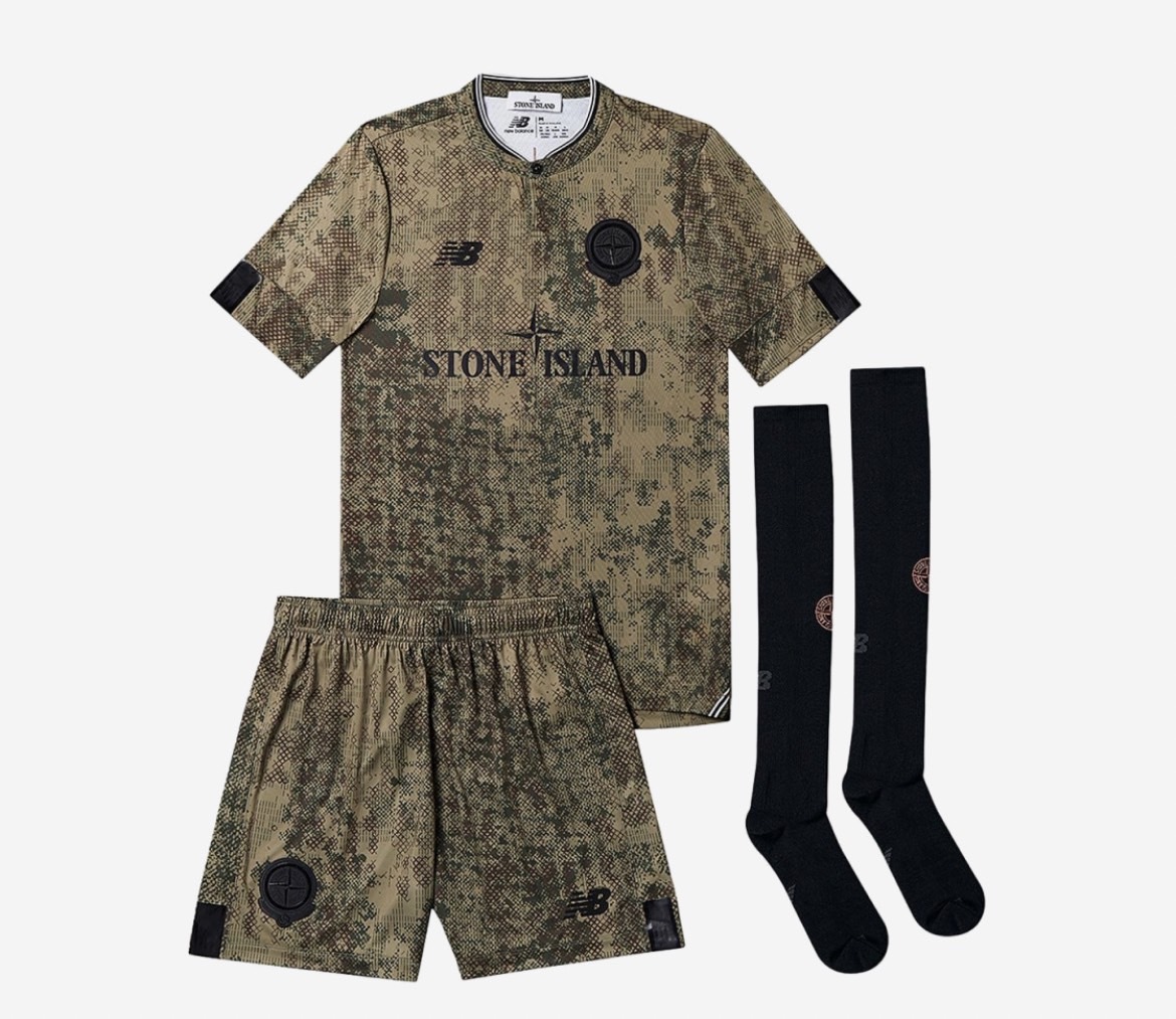 Stone Island x New Balance 限量足球套裝