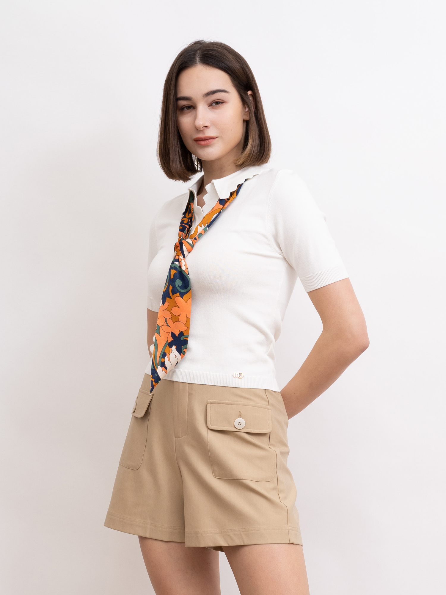 mi-tu 翻領短袖上衣