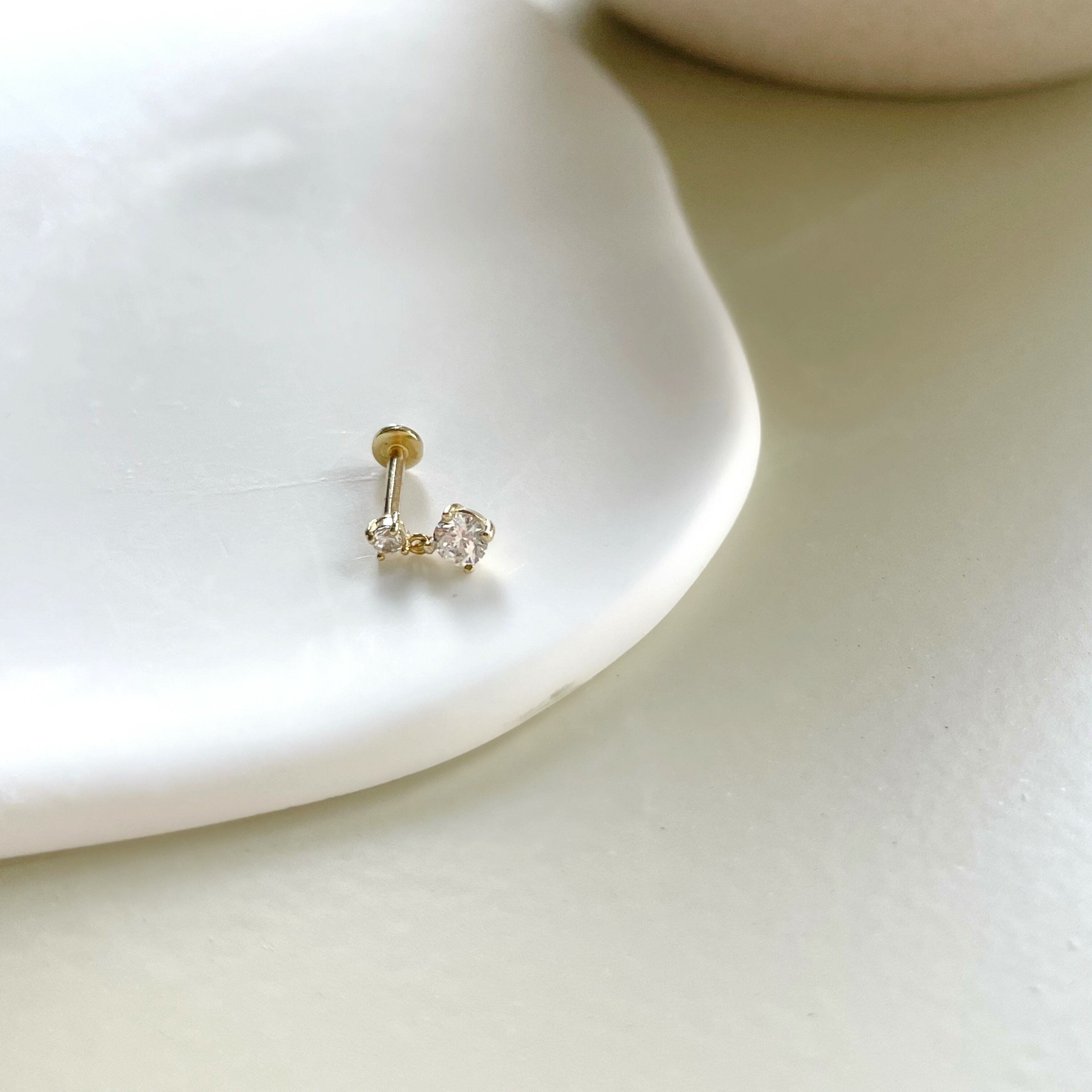 14K菱四爪雙鋯石stud耳環