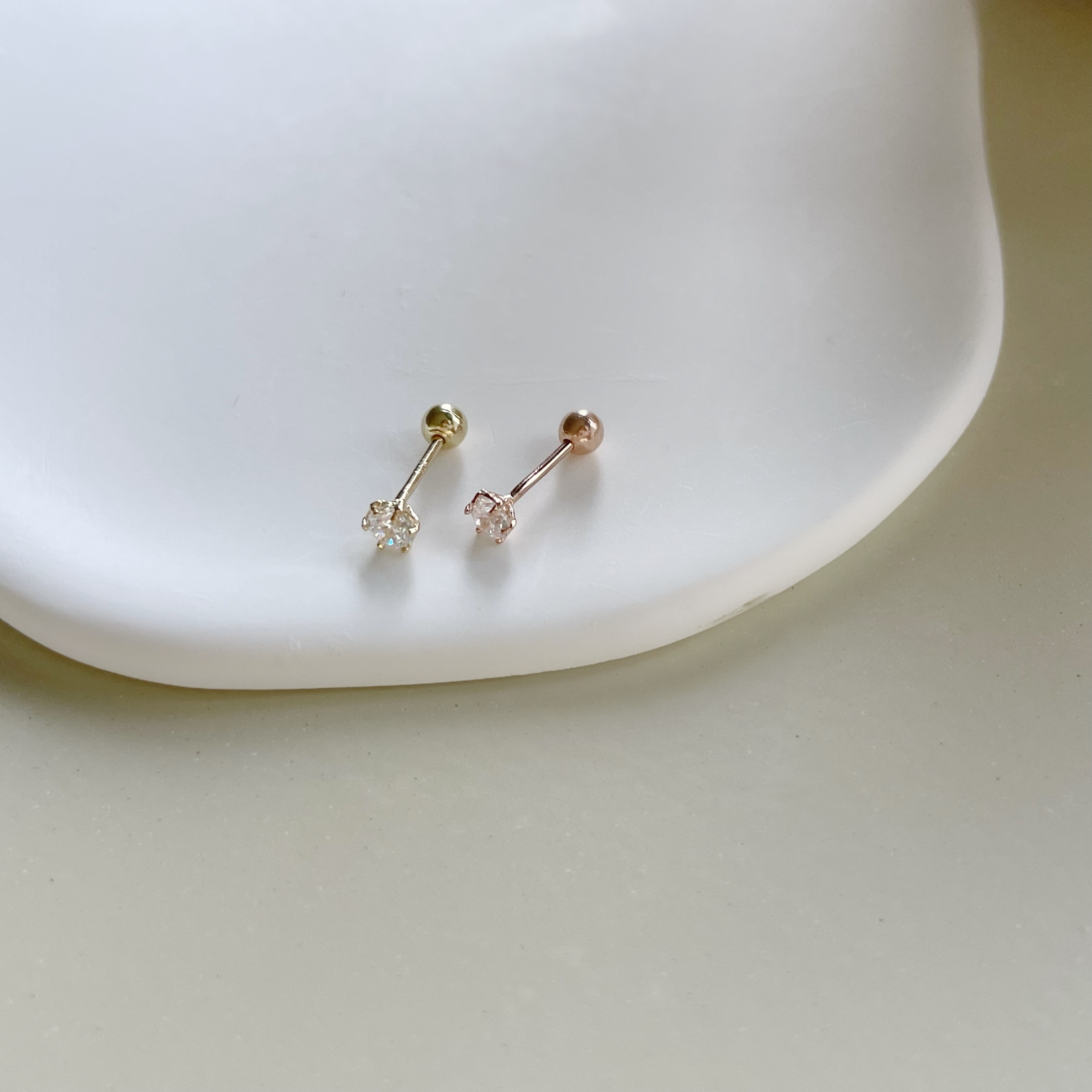 14K六爪鋯石轉珠耳環