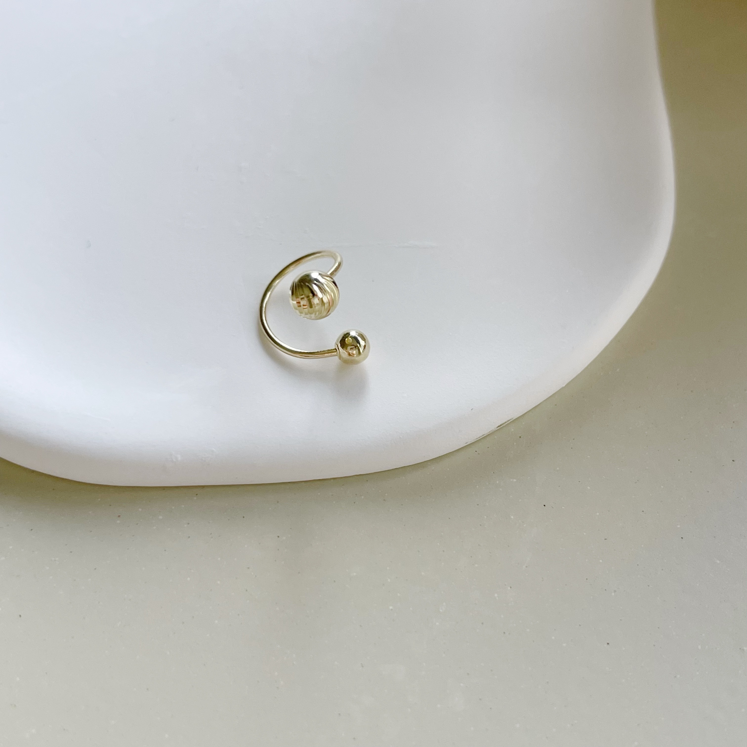 14K cutting ball扭扭轉珠耳環
