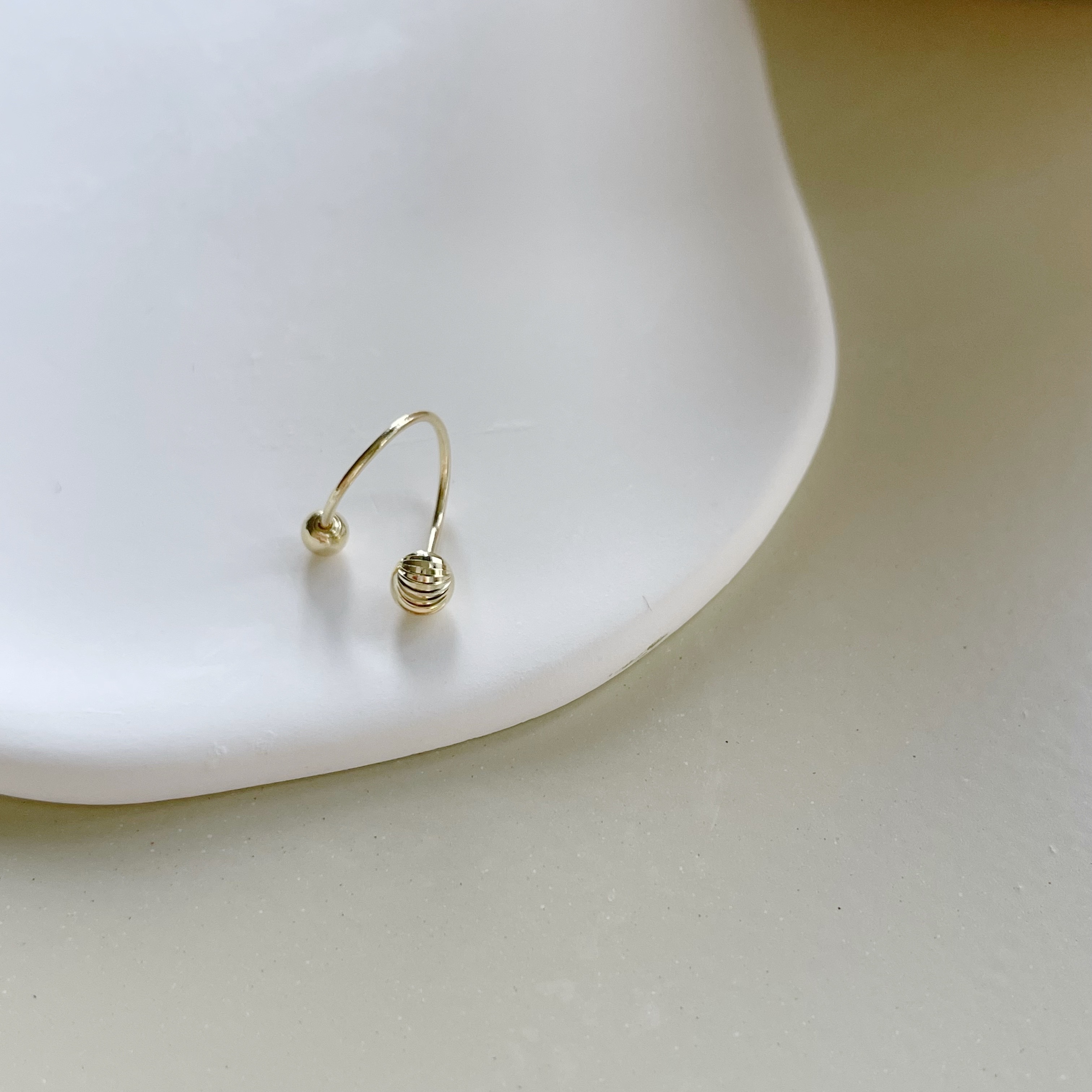 14K cutting ball扭扭轉珠耳環