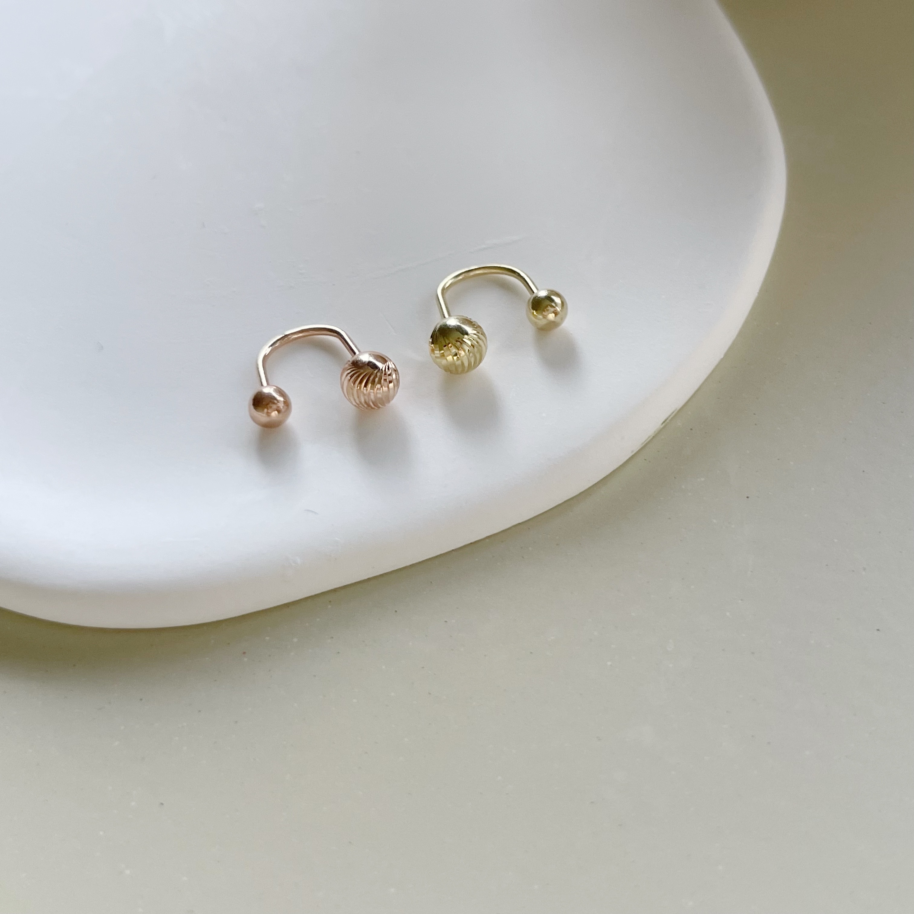 14K cutting ball U字轉珠耳環