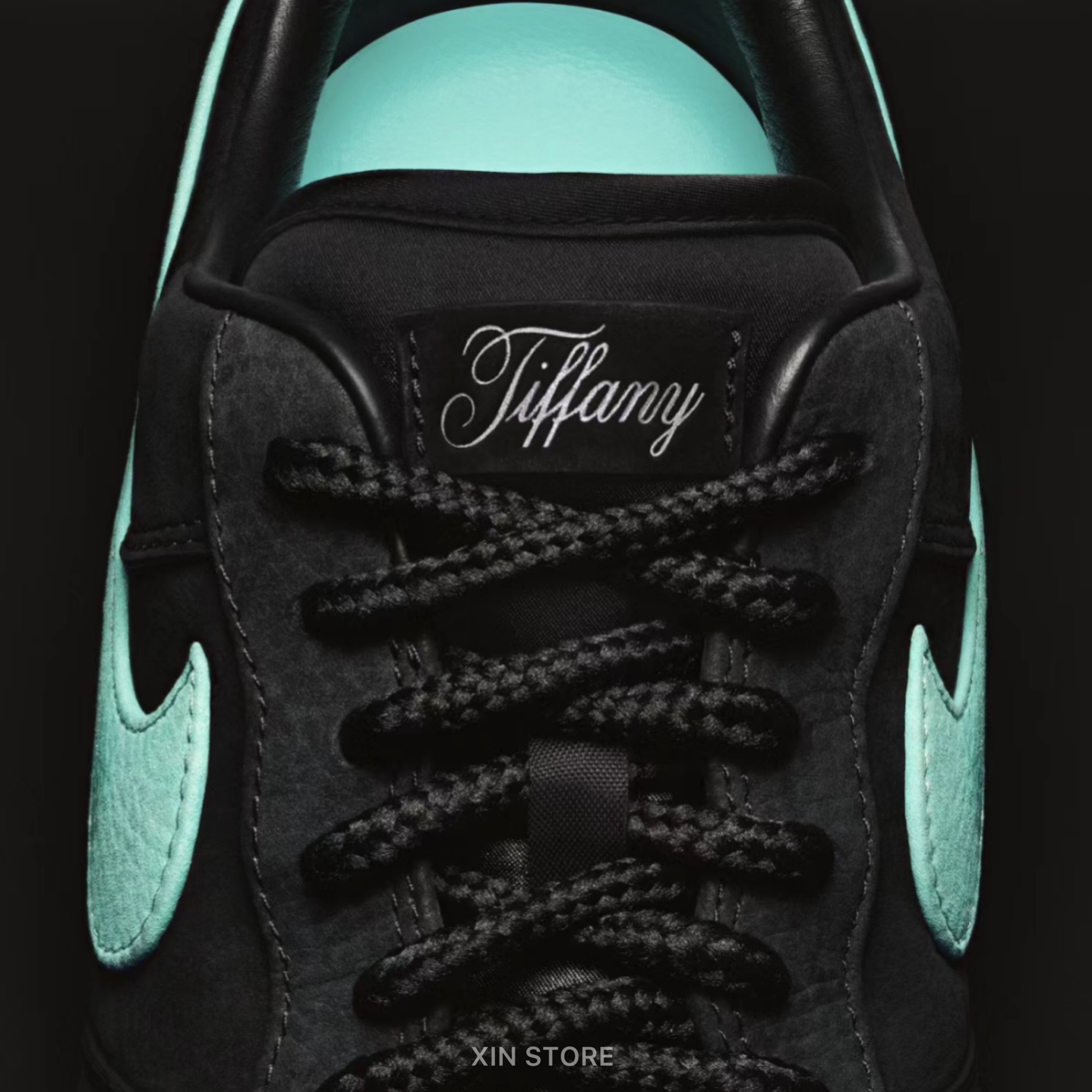 Nike Air Force 1 x Tiffany & Co. 