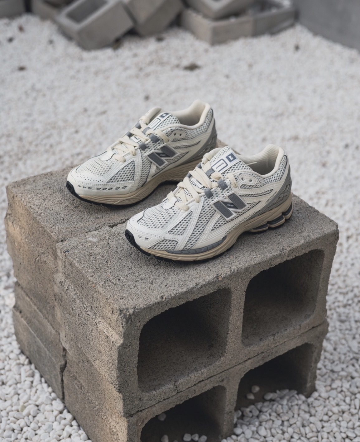 New Balance 1906R 白灰 (M1906RP)