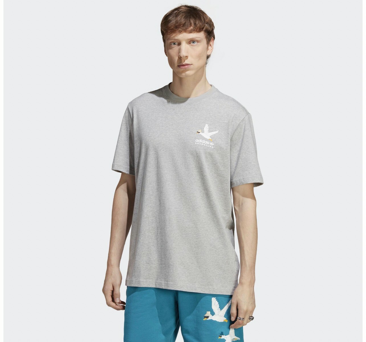 Adidas Adventure 短袖上衣  圖騰 印花 白天鵝 灰 MAR-