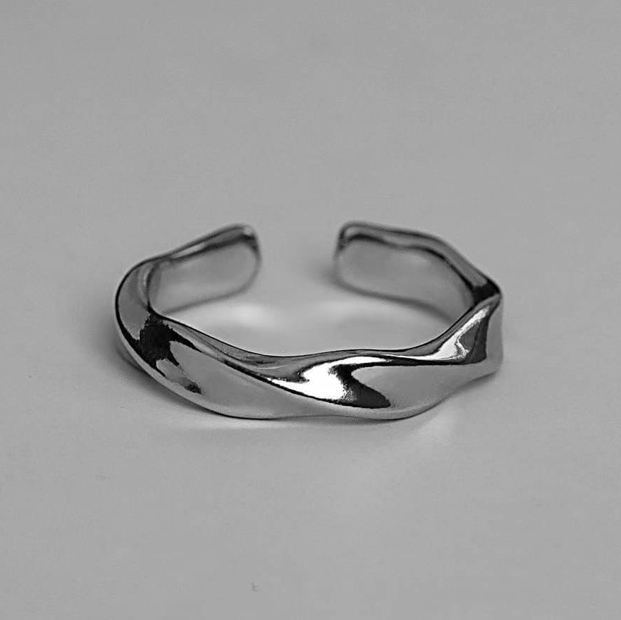 韓國 莫比烏斯不規則扭曲戒指