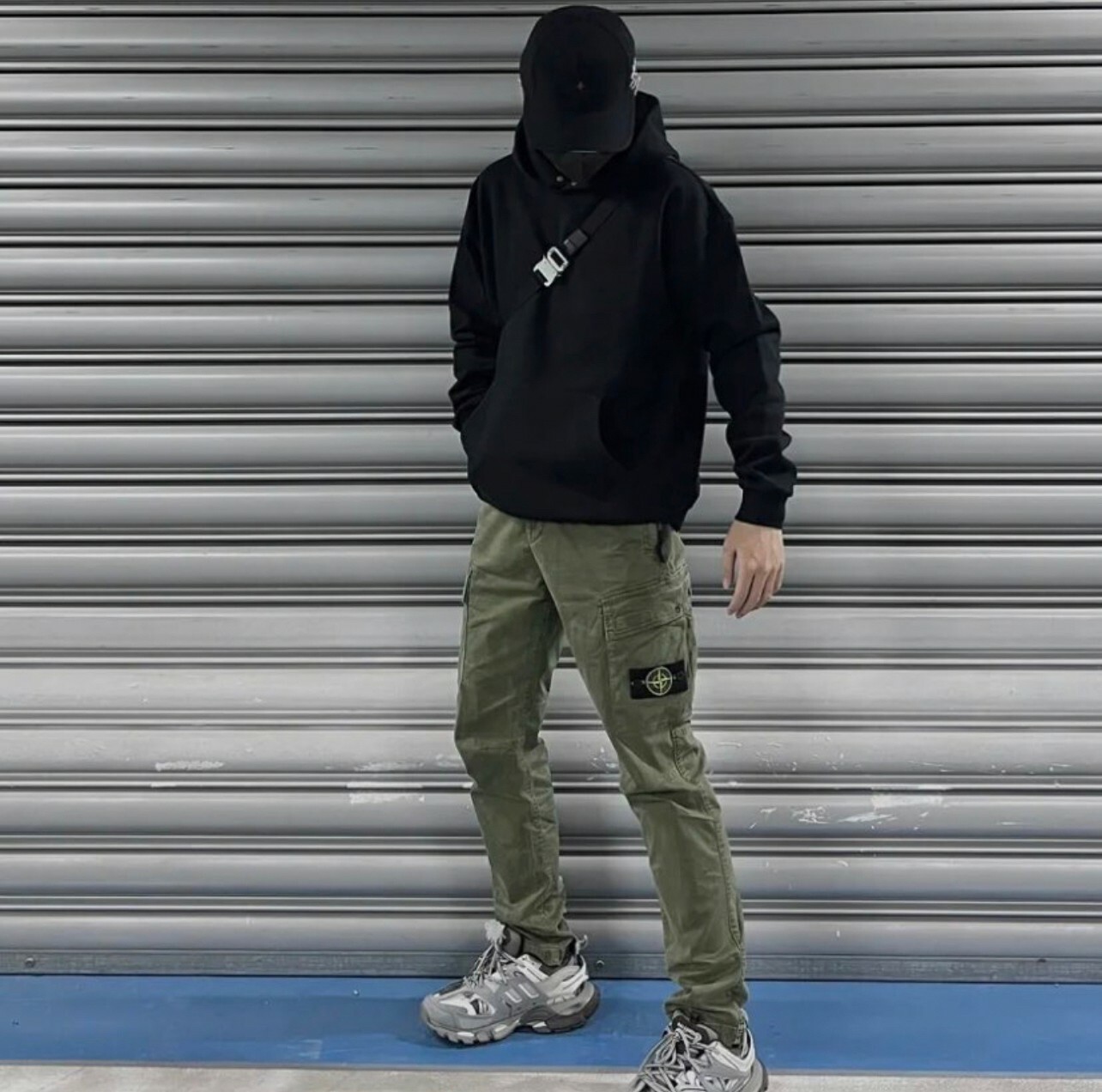 國外代購 STONE ISLAND SS23 素色側工裝 口袋細節 休閒褲 男款 綠 MAR-