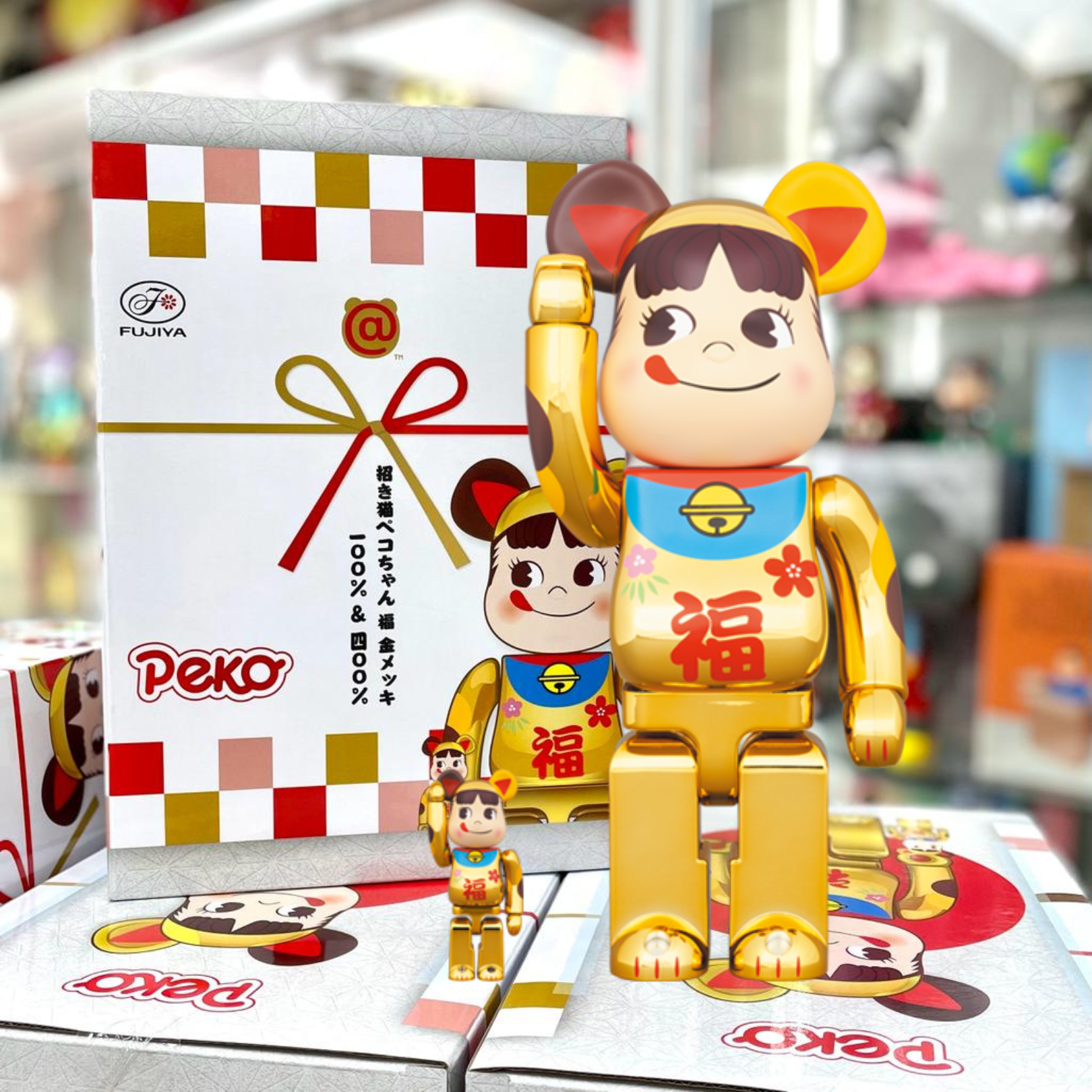 100%+400% BE@RBRICK Maneki Neko Peko-chan Fortune gold plating (招き猫 ペコちゃん 福 金メッキ)