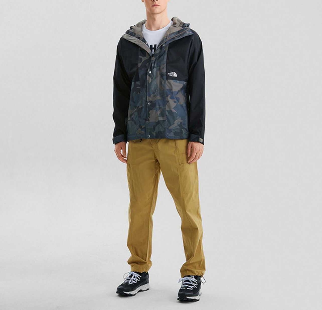 代購 THE NORTH FACE 拼接迷彩 連帽夾克 外套 防風 多色 MAR-