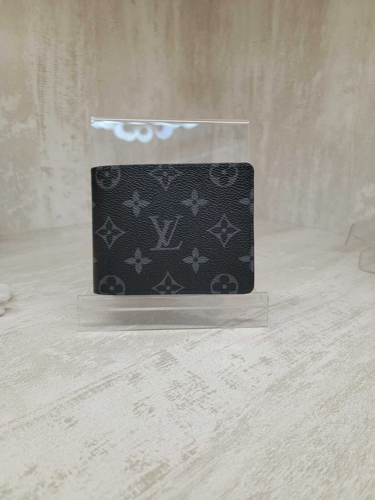 LV MULTIPLE MEN WALLET M61695