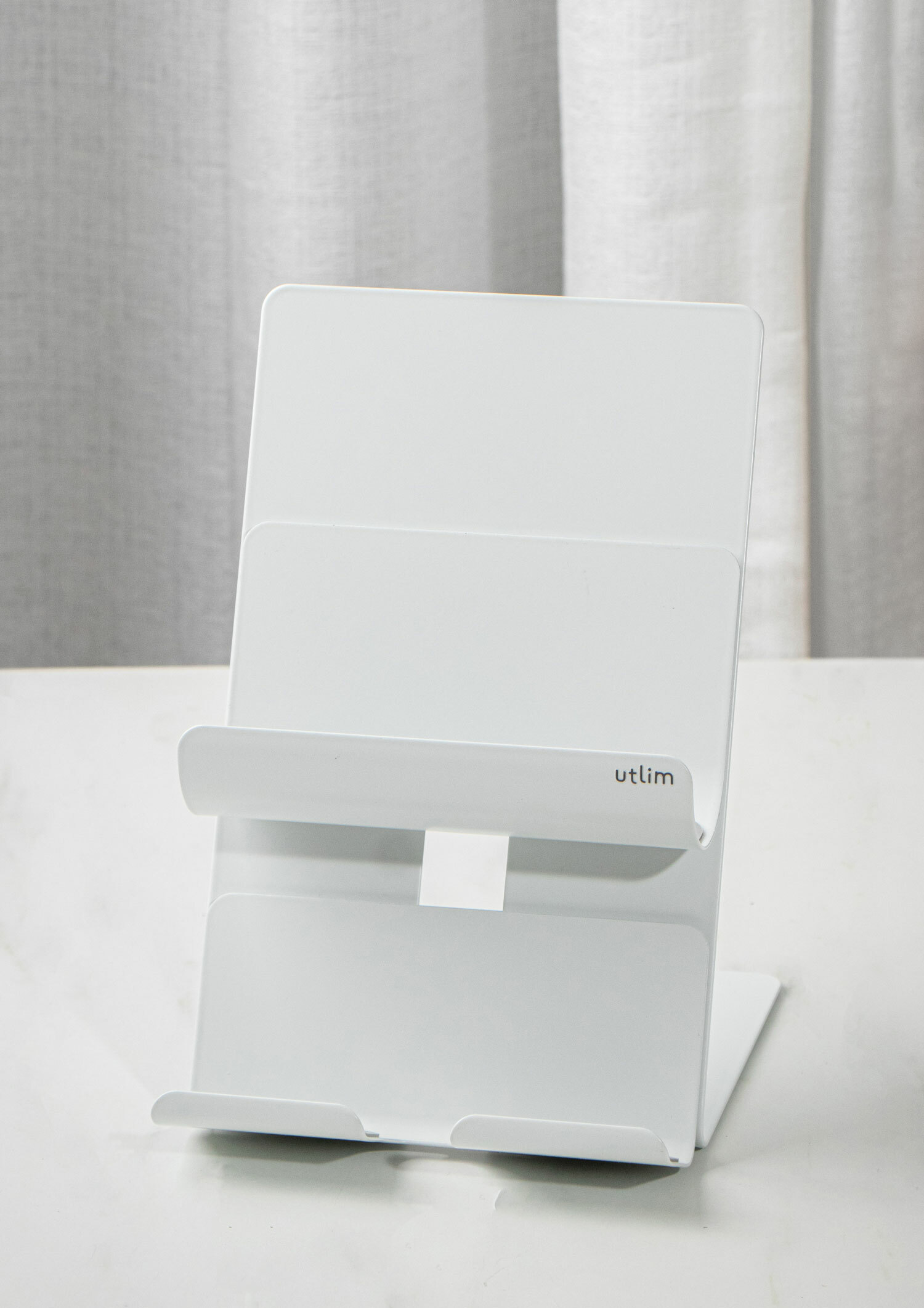 日本直送｜ Utrim 磁性平板手機架